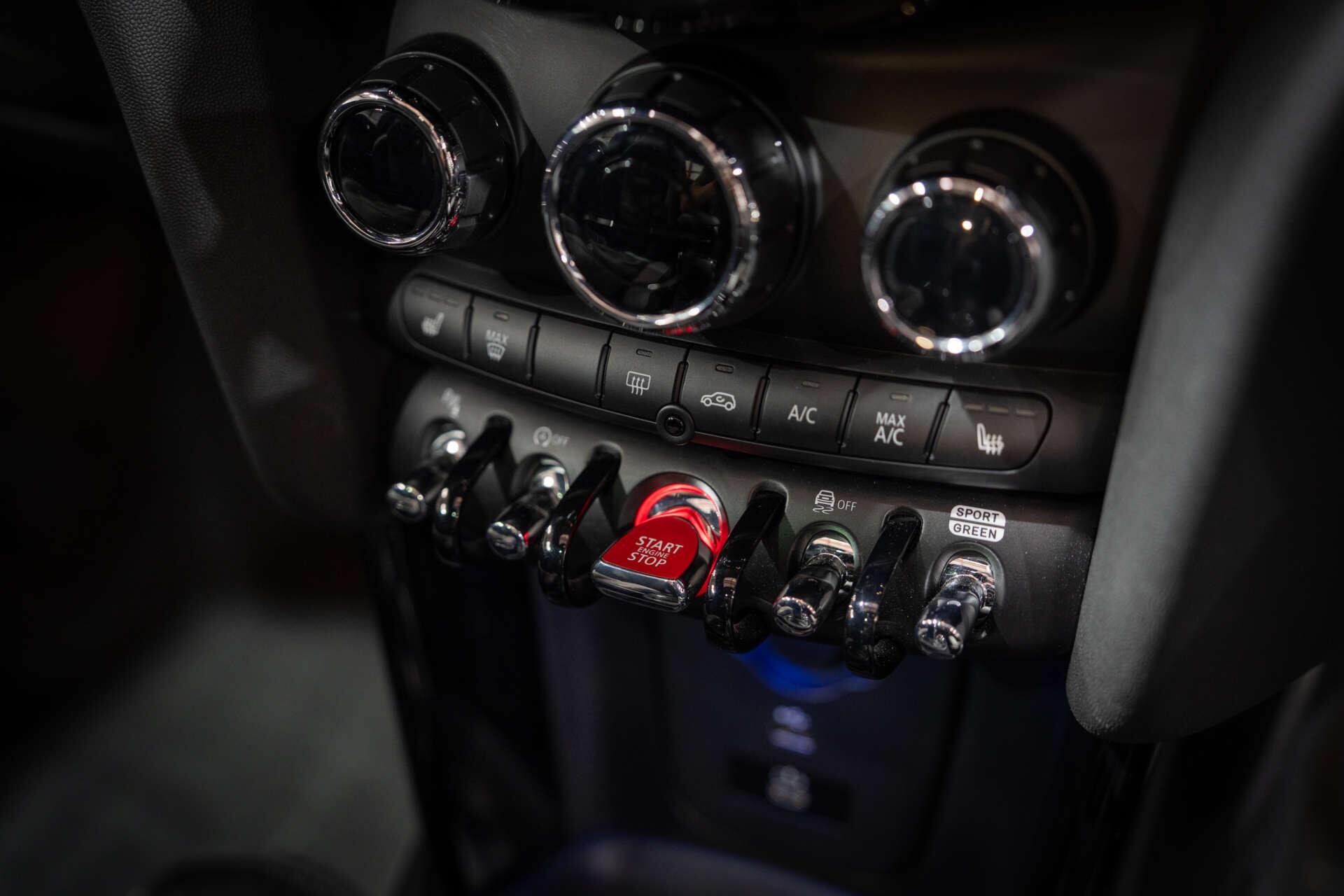 Mini Cooper view 41