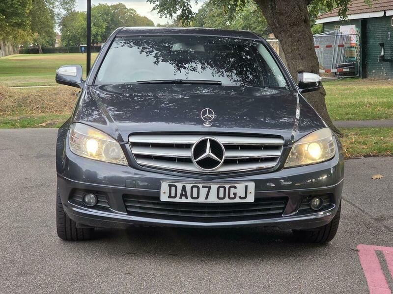 Mercedes-Benz C-Class view 25