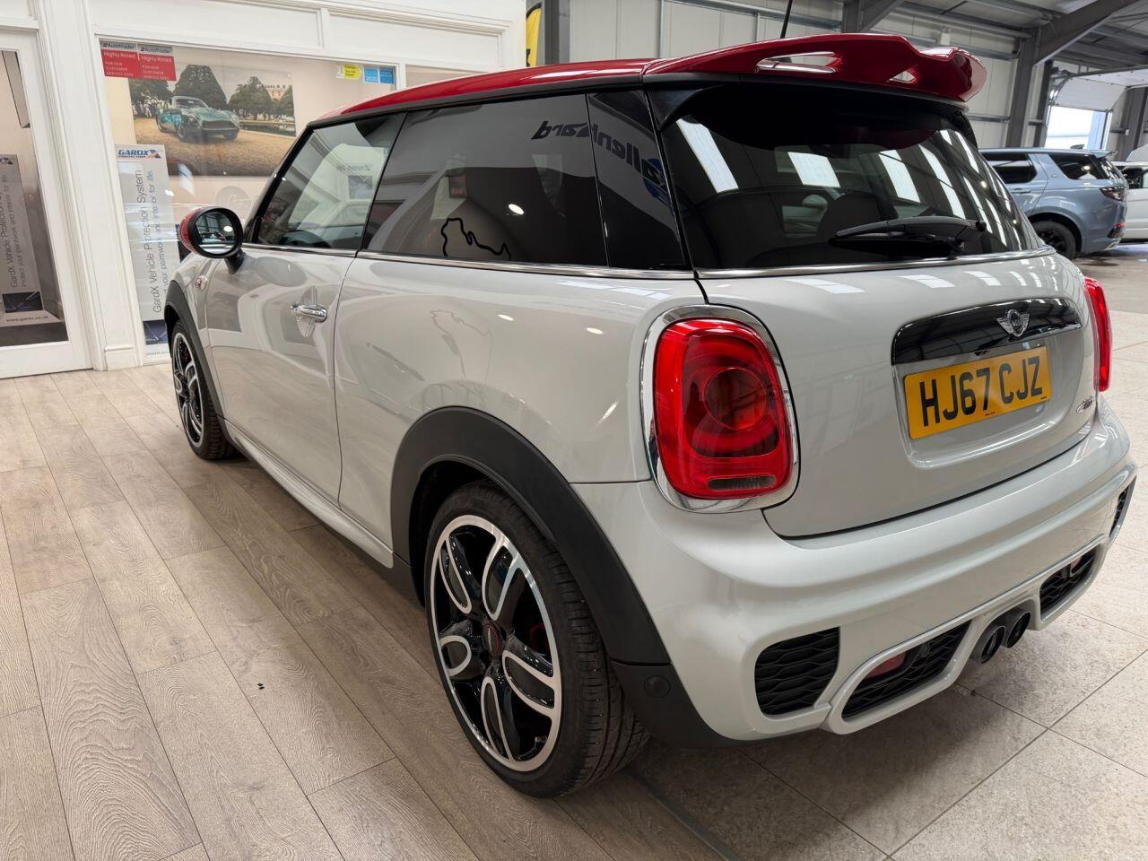 Mini Cooper view 19