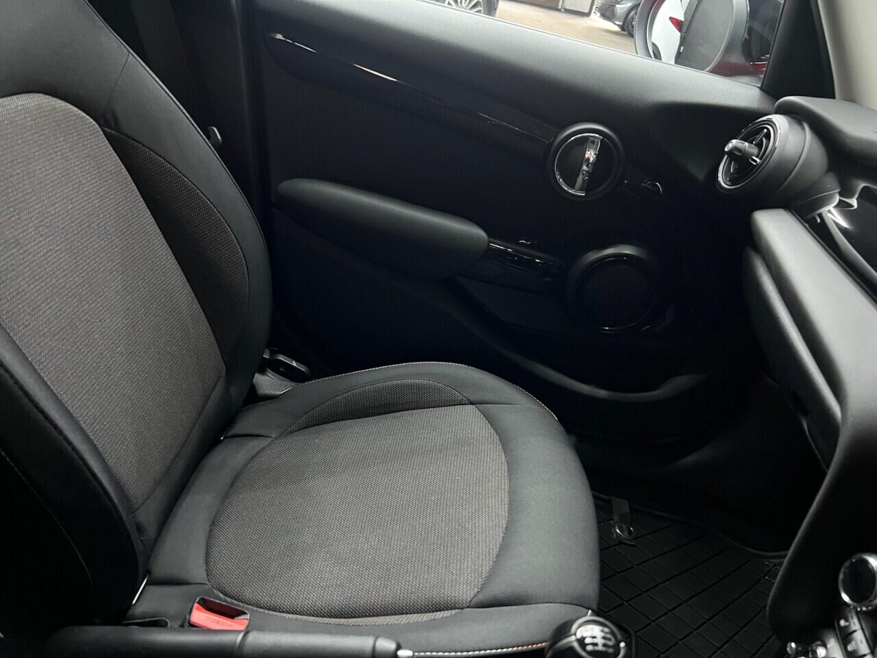 Mini Hatch view 35