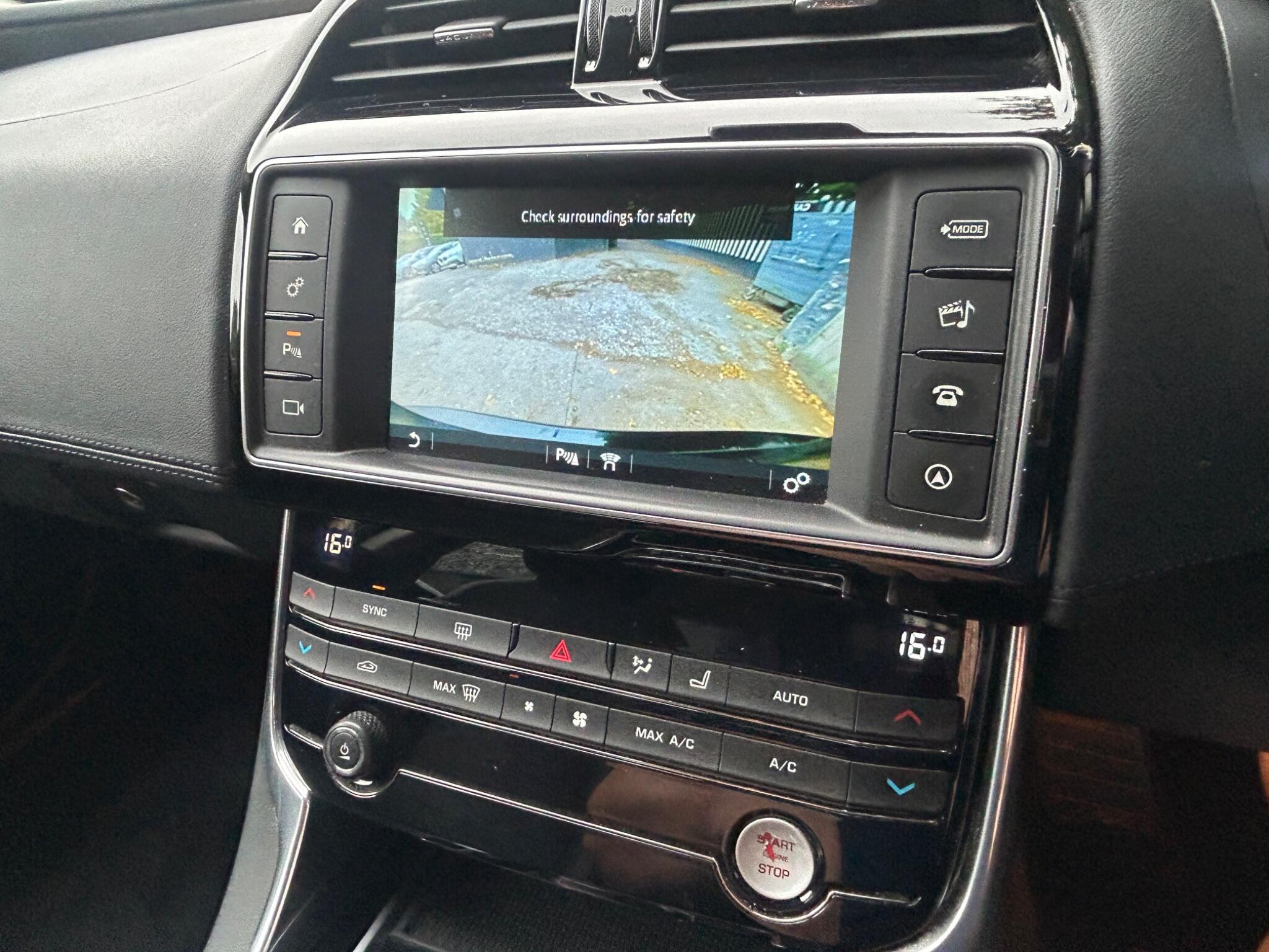 Jaguar Xe view 39