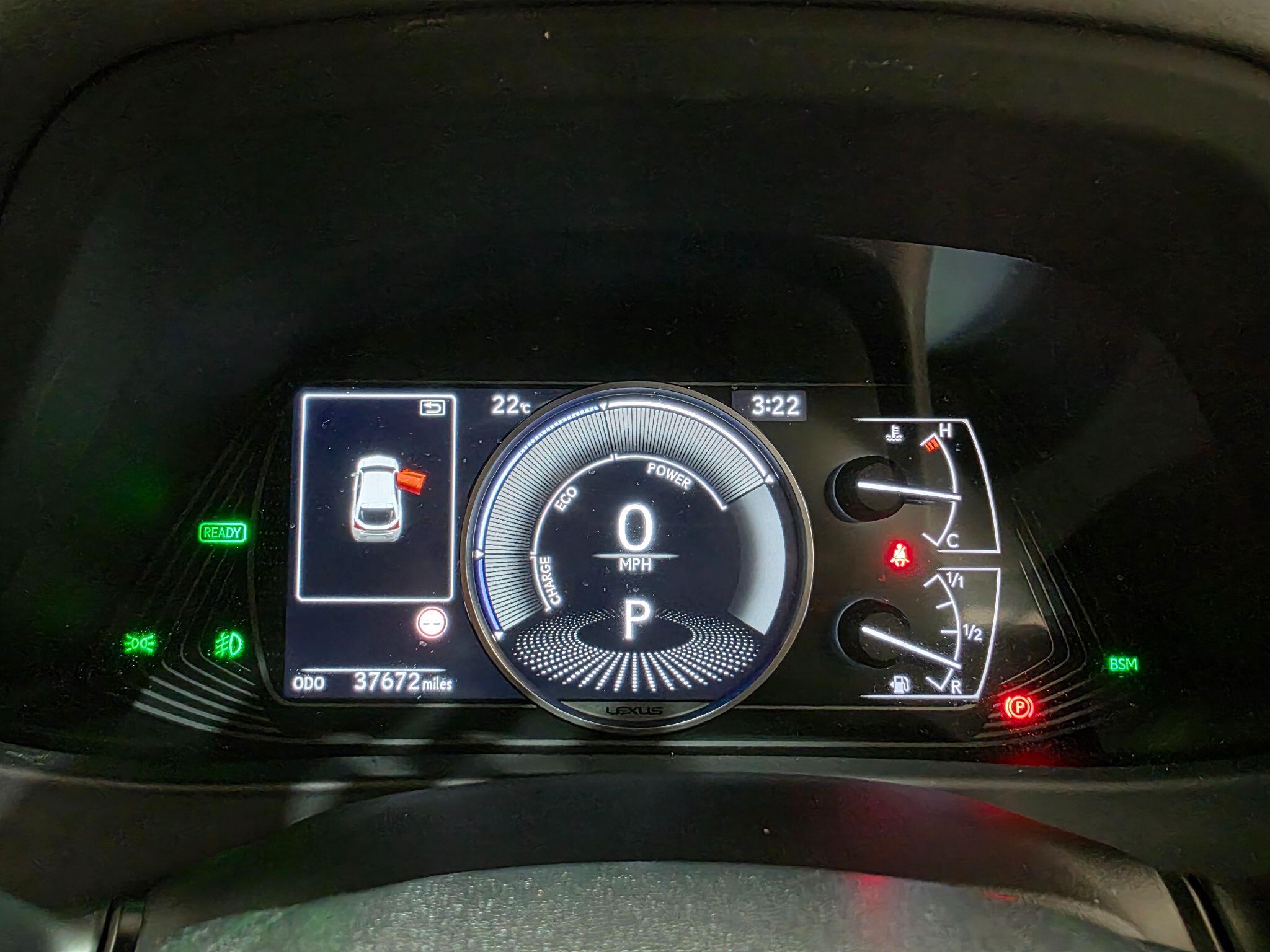 Lexus Ux view 12