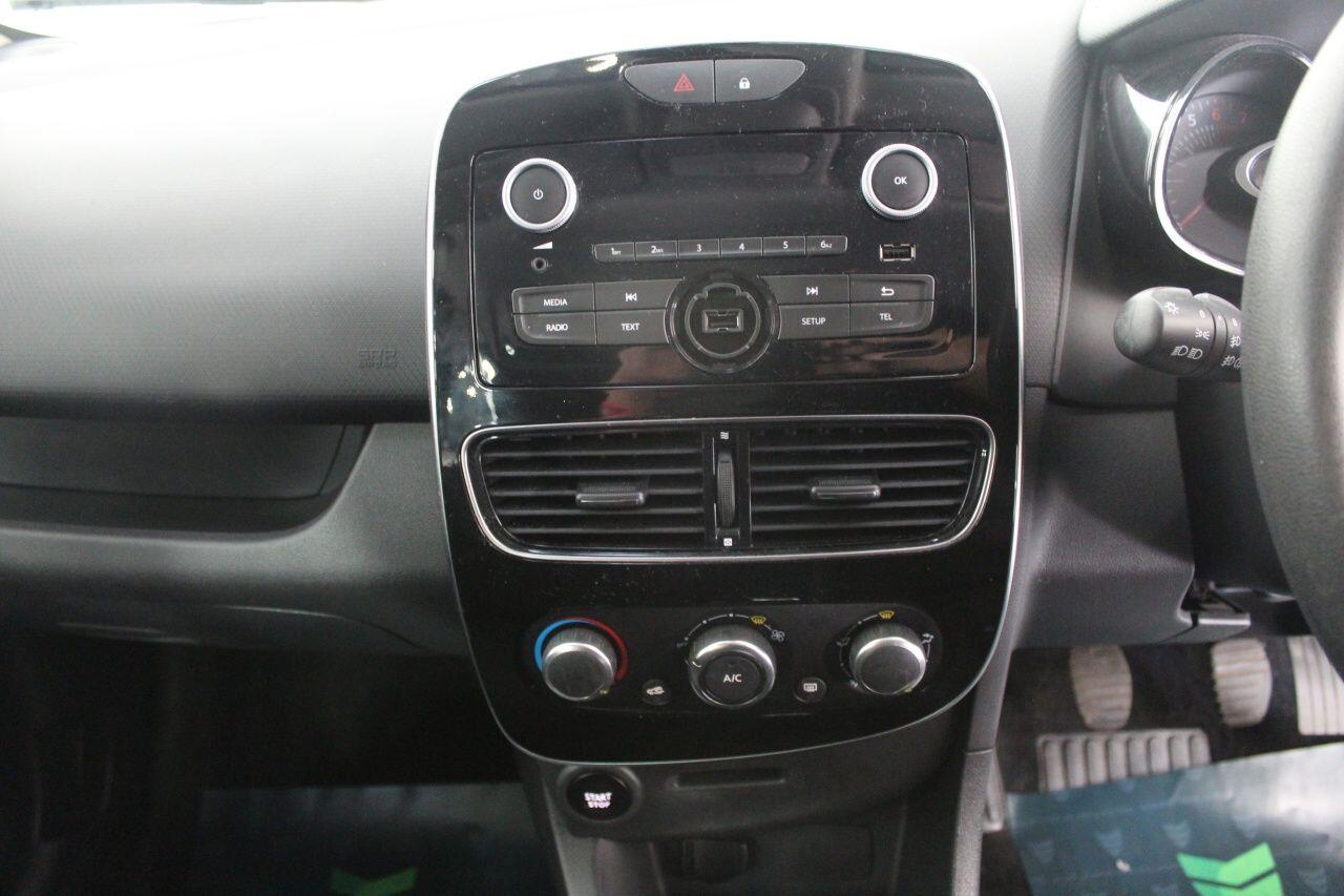 Renault Clio view 31