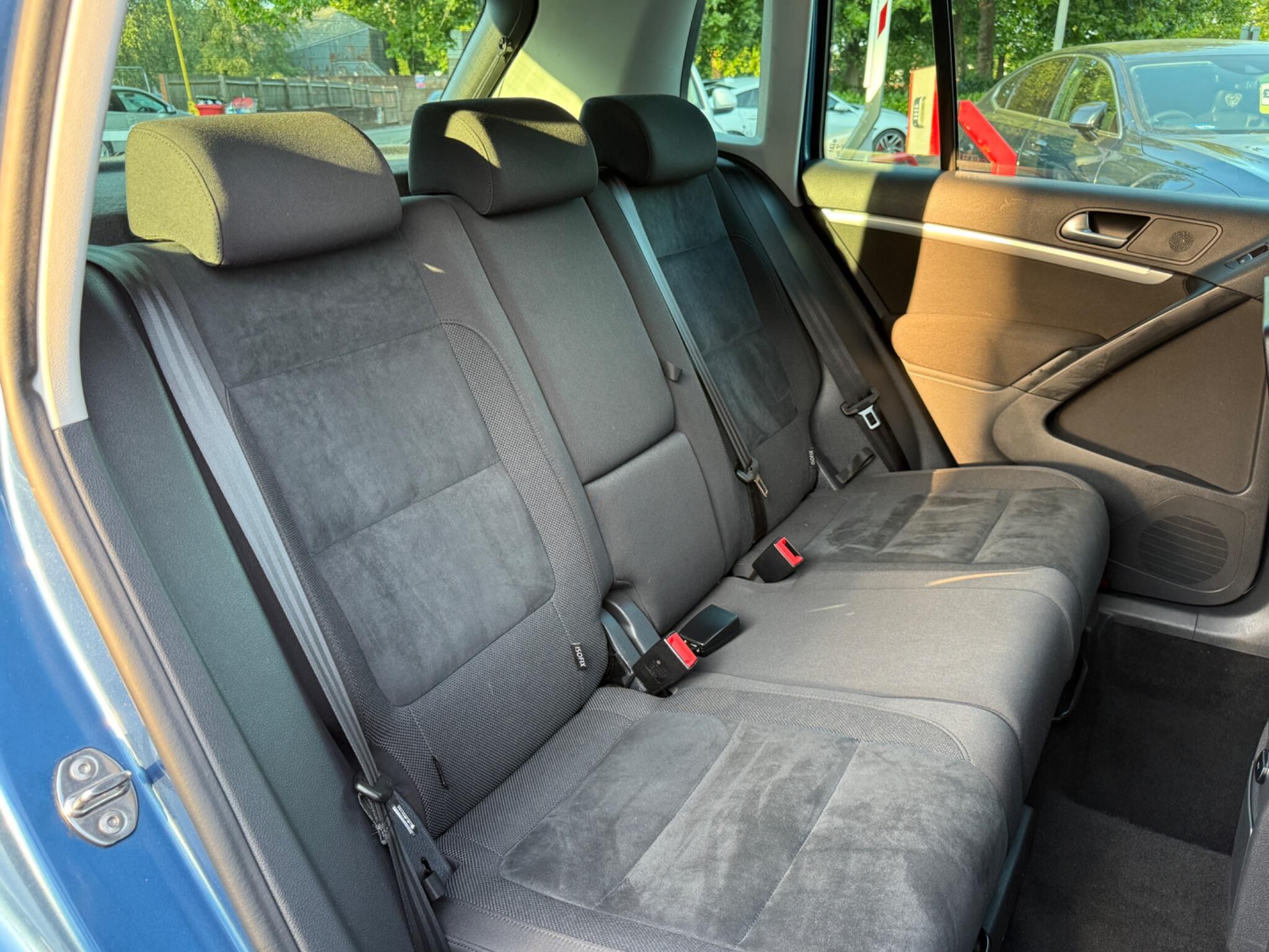 Volkswagen Tiguan - Image 42