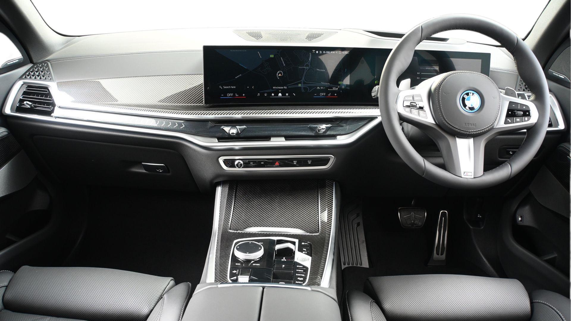 BMW X5 view 4