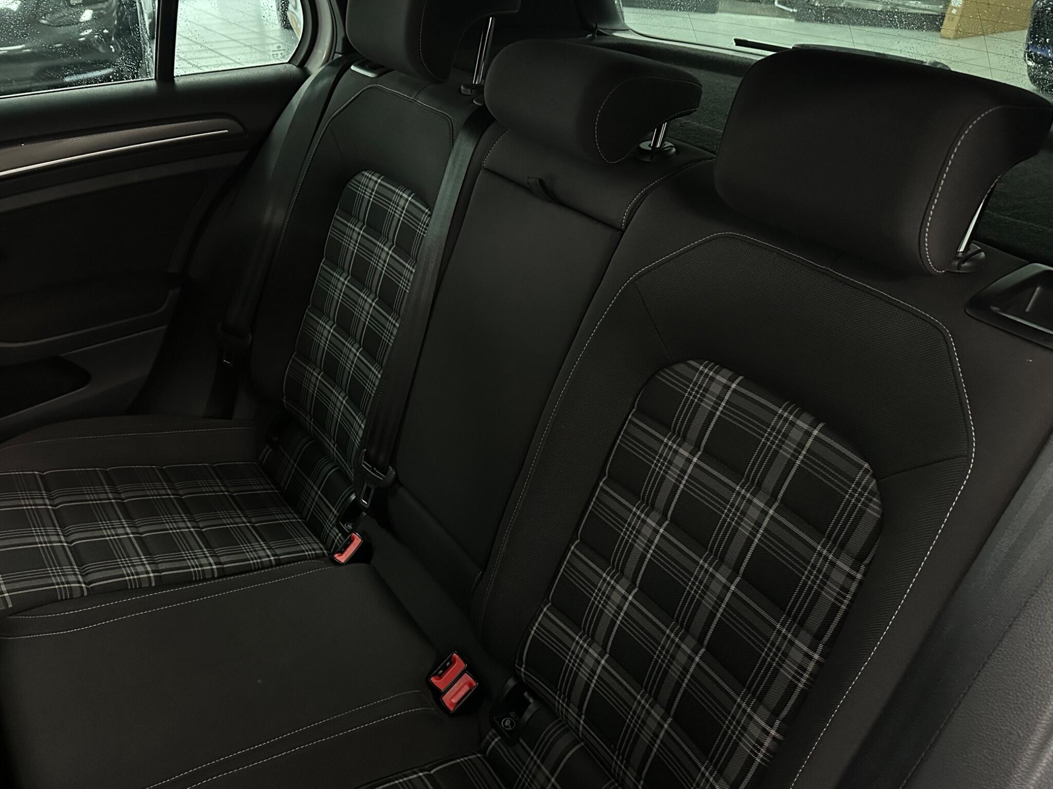 Volkswagen Golf view 38