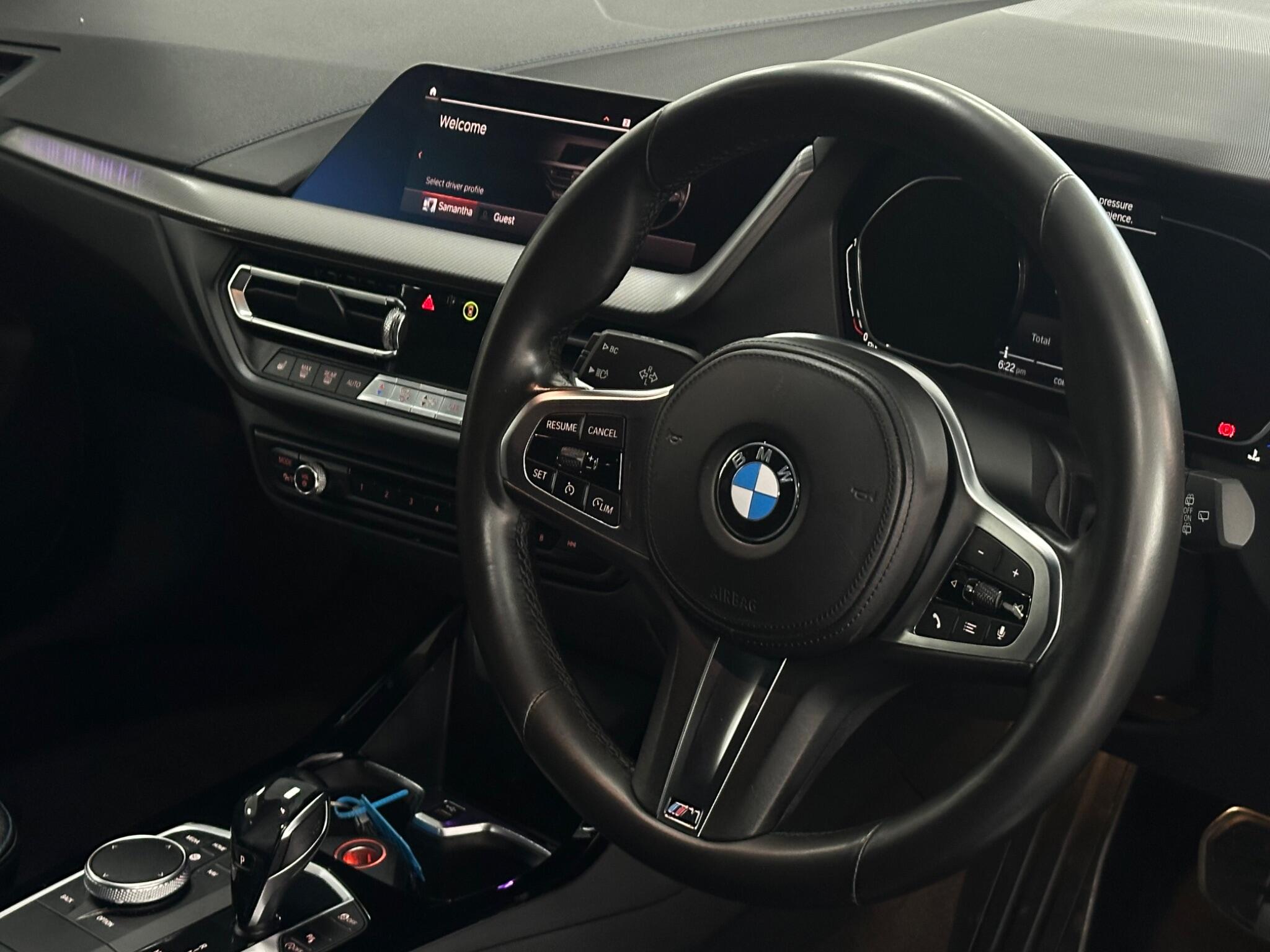 BMW 1 Series view 17