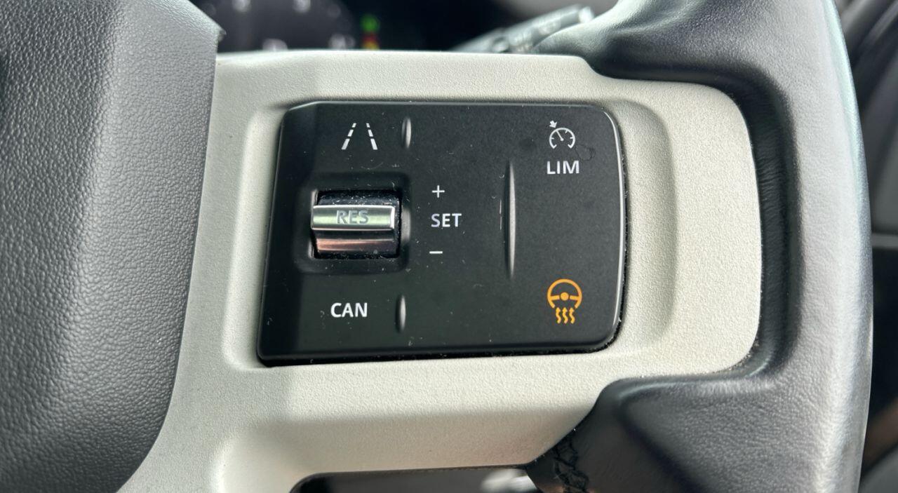 Land Rover Defender view 7