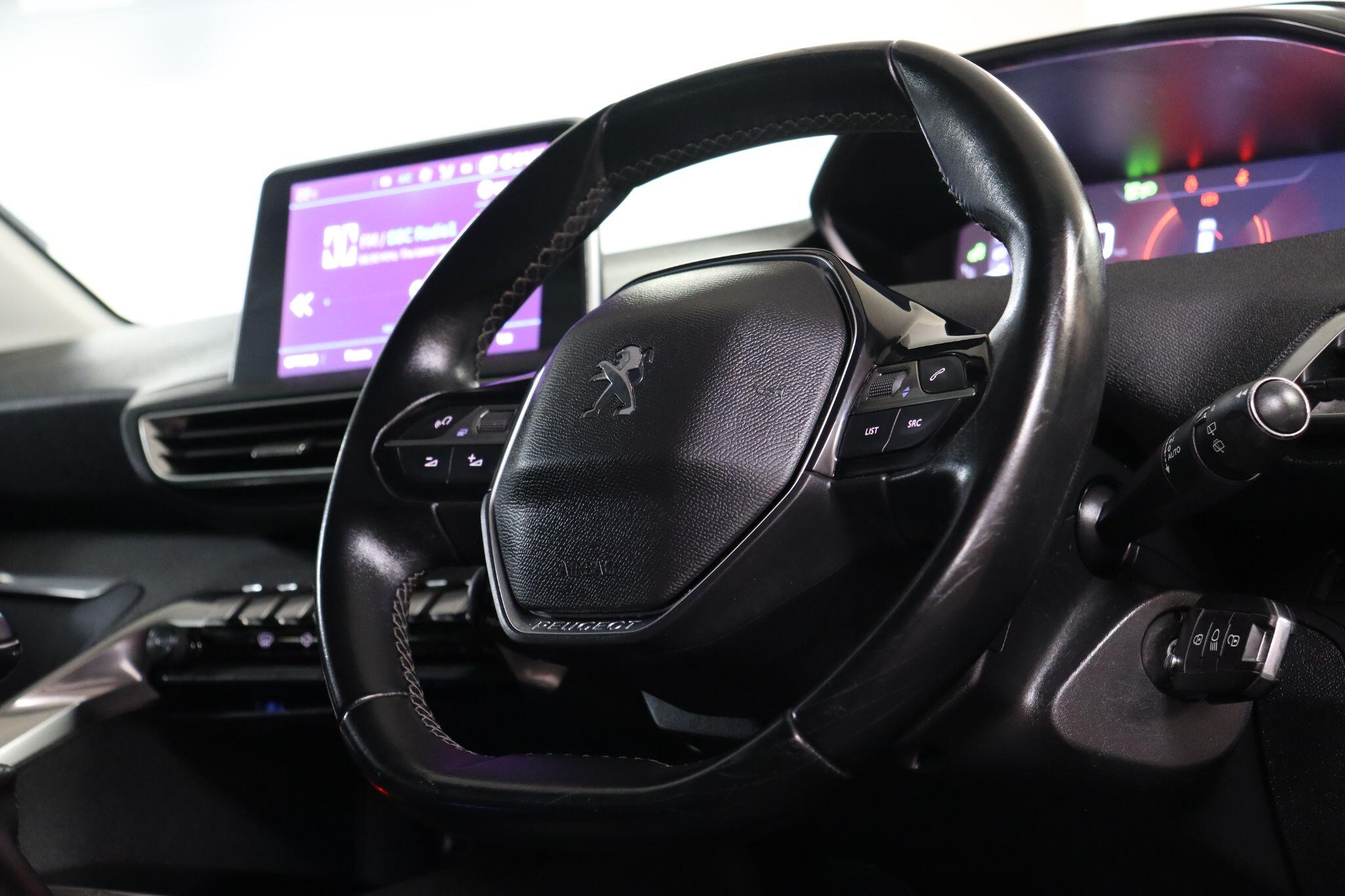 Peugeot 3008 view 12