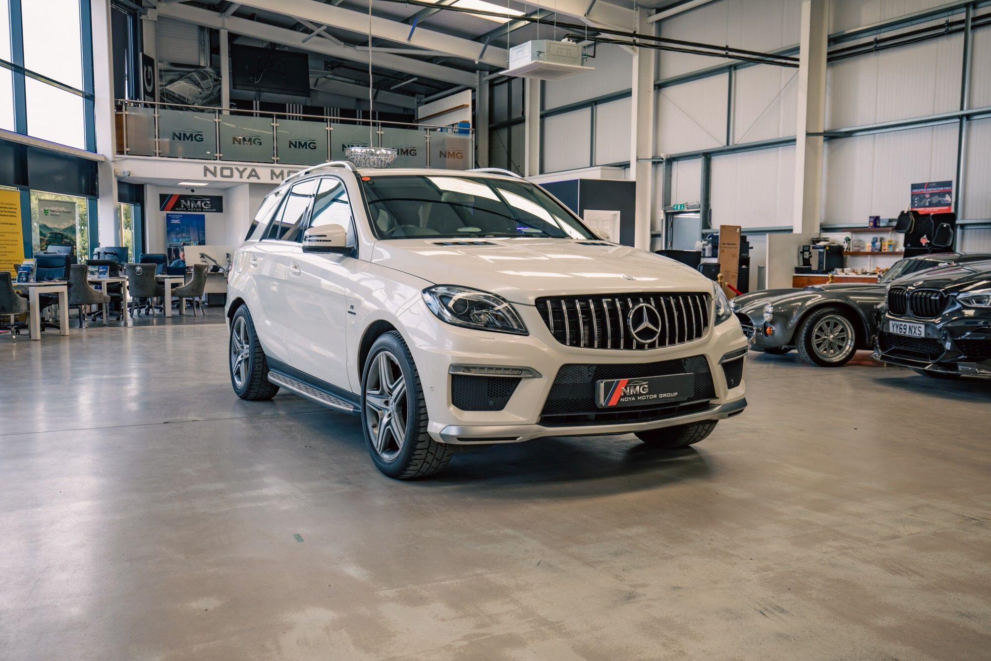 Mercedes-Benz M-Class view 28