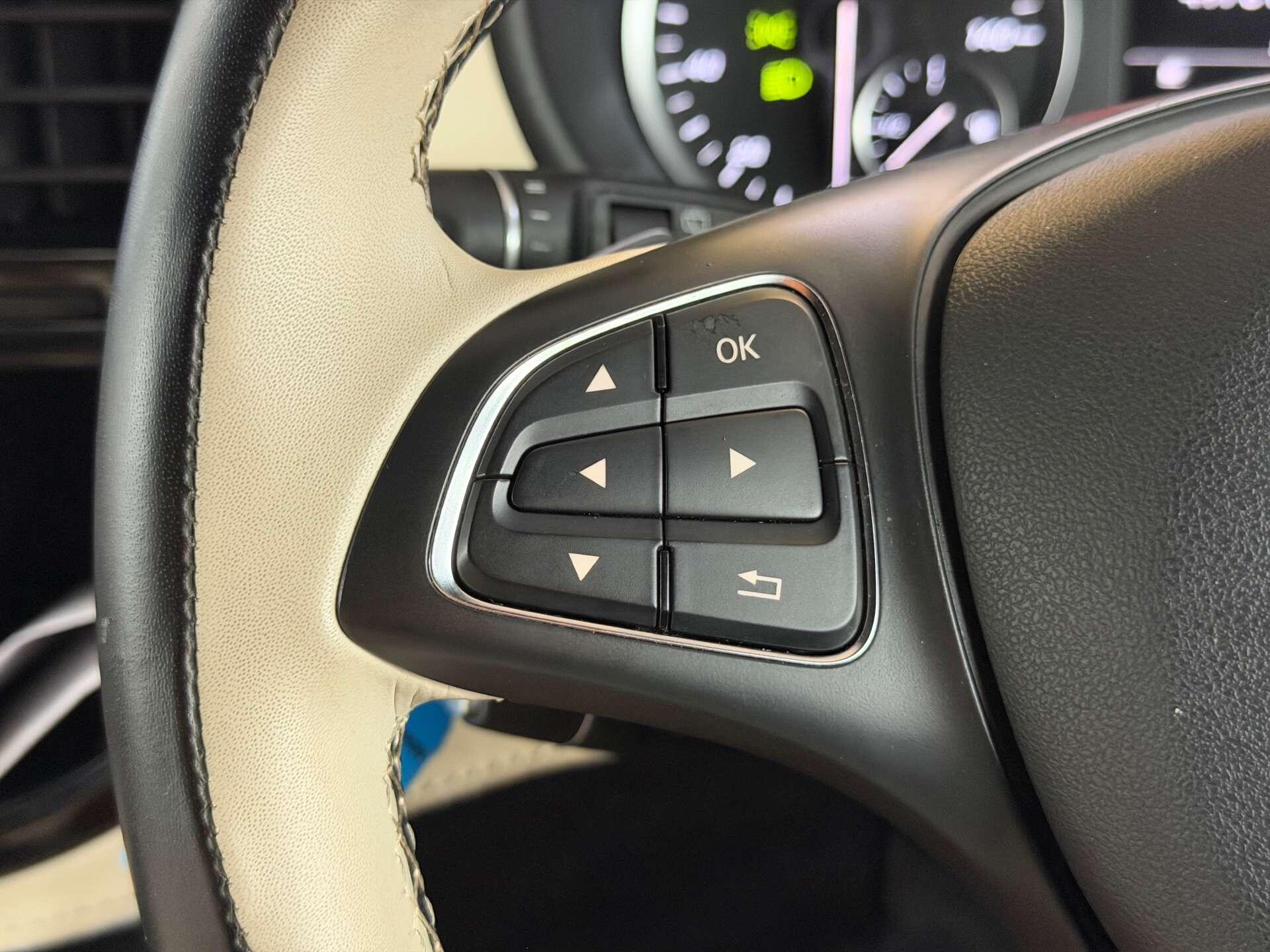 Mercedes-Benz Vito view 25