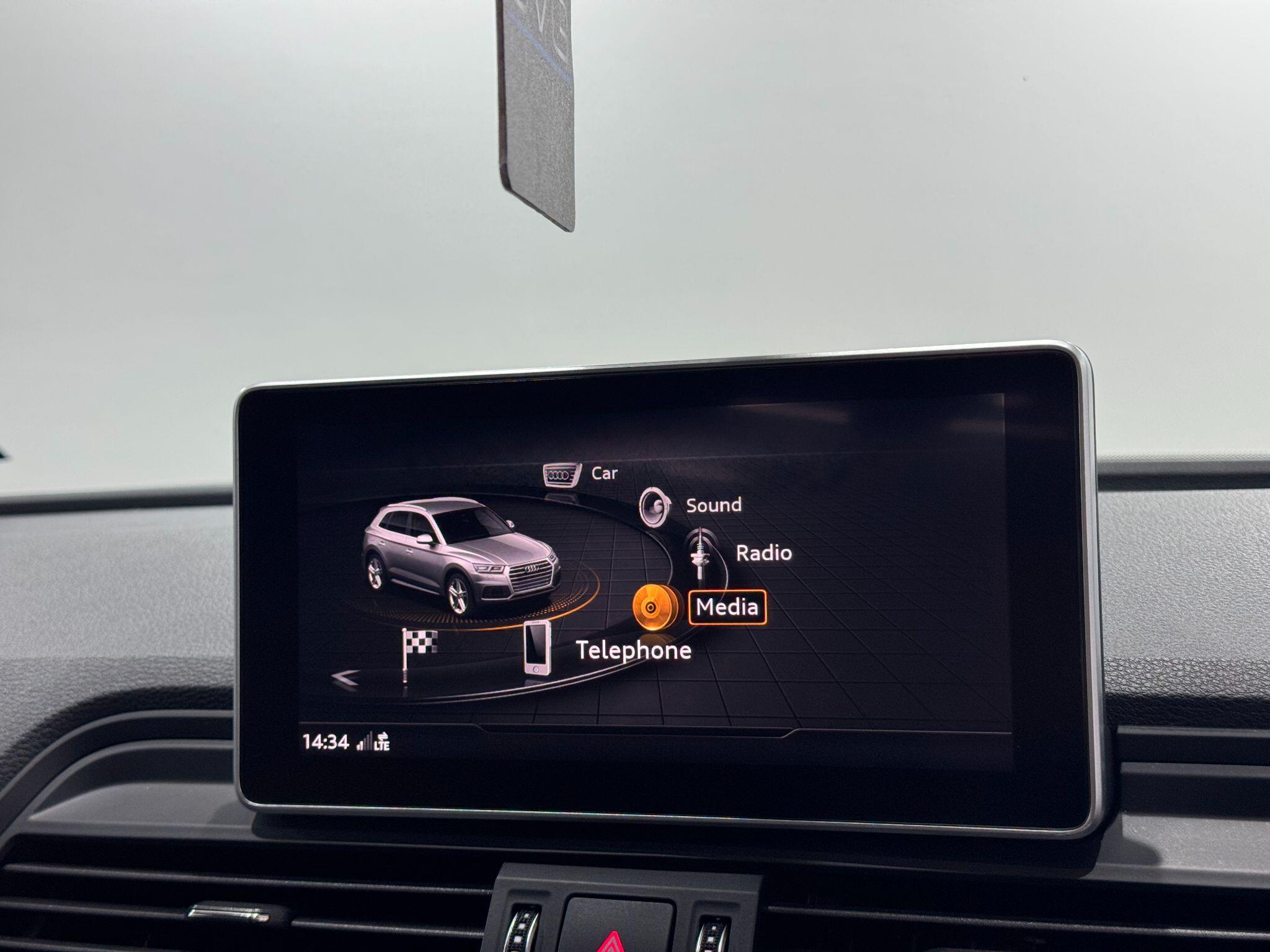Audi SQ5 view 29
