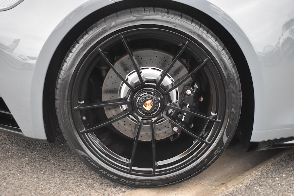 Porsche 911 view 99