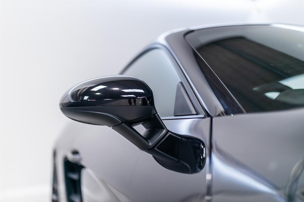 Porsche Cayman view 12