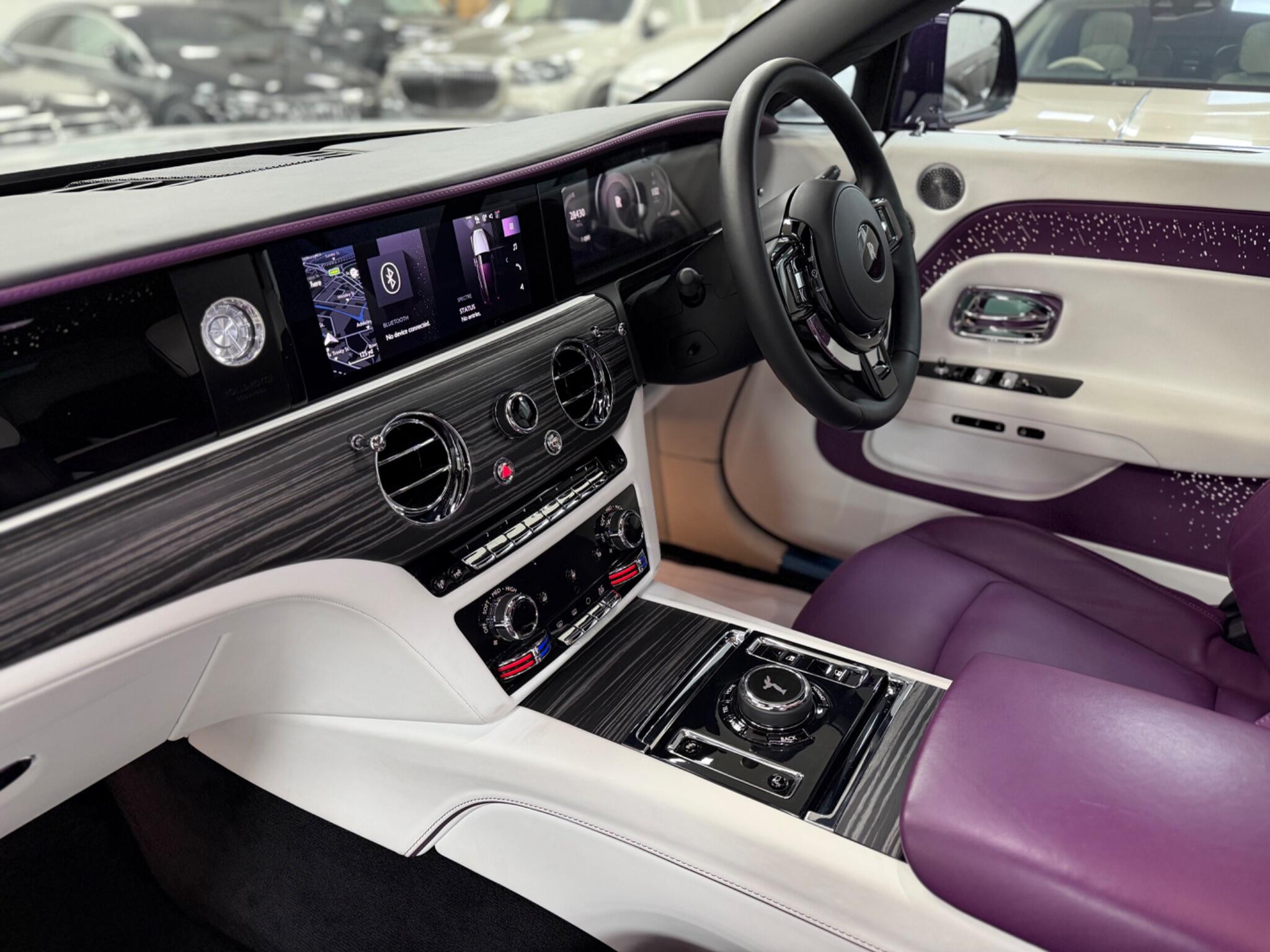 Rolls-Royce Spectre view 61