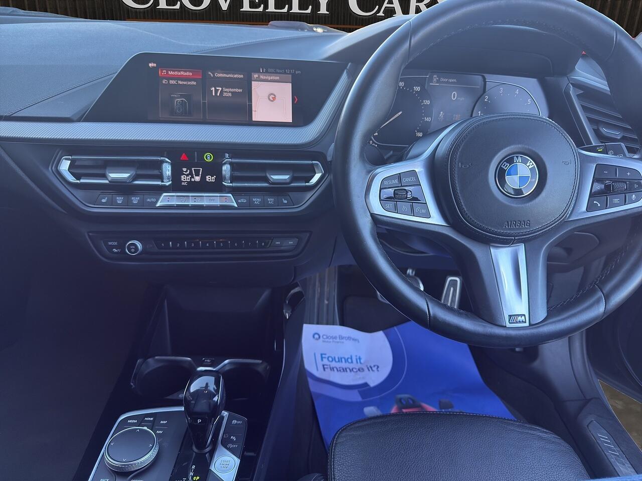 BMW 1 Series view 24