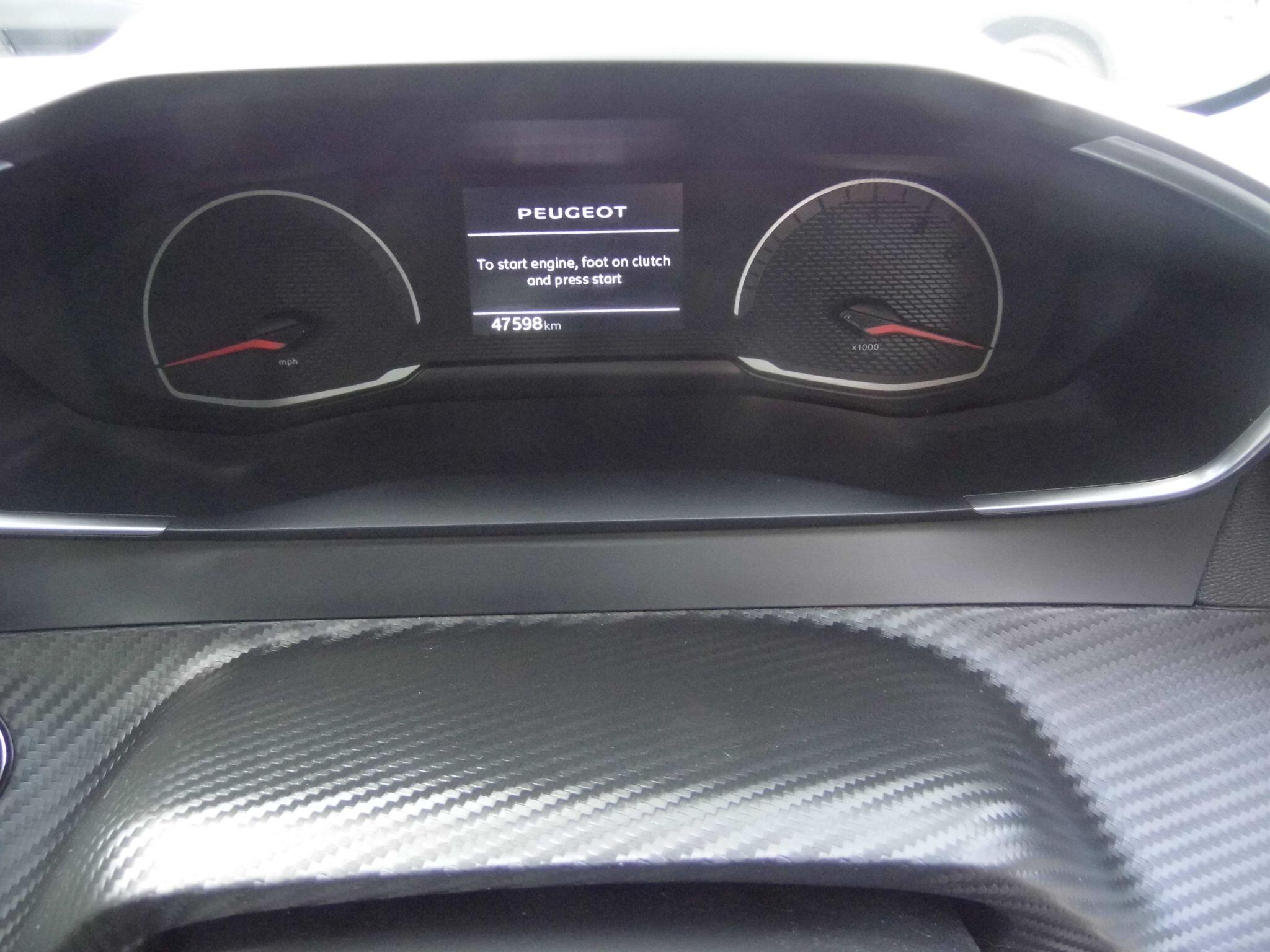 Peugeot 208 view 25