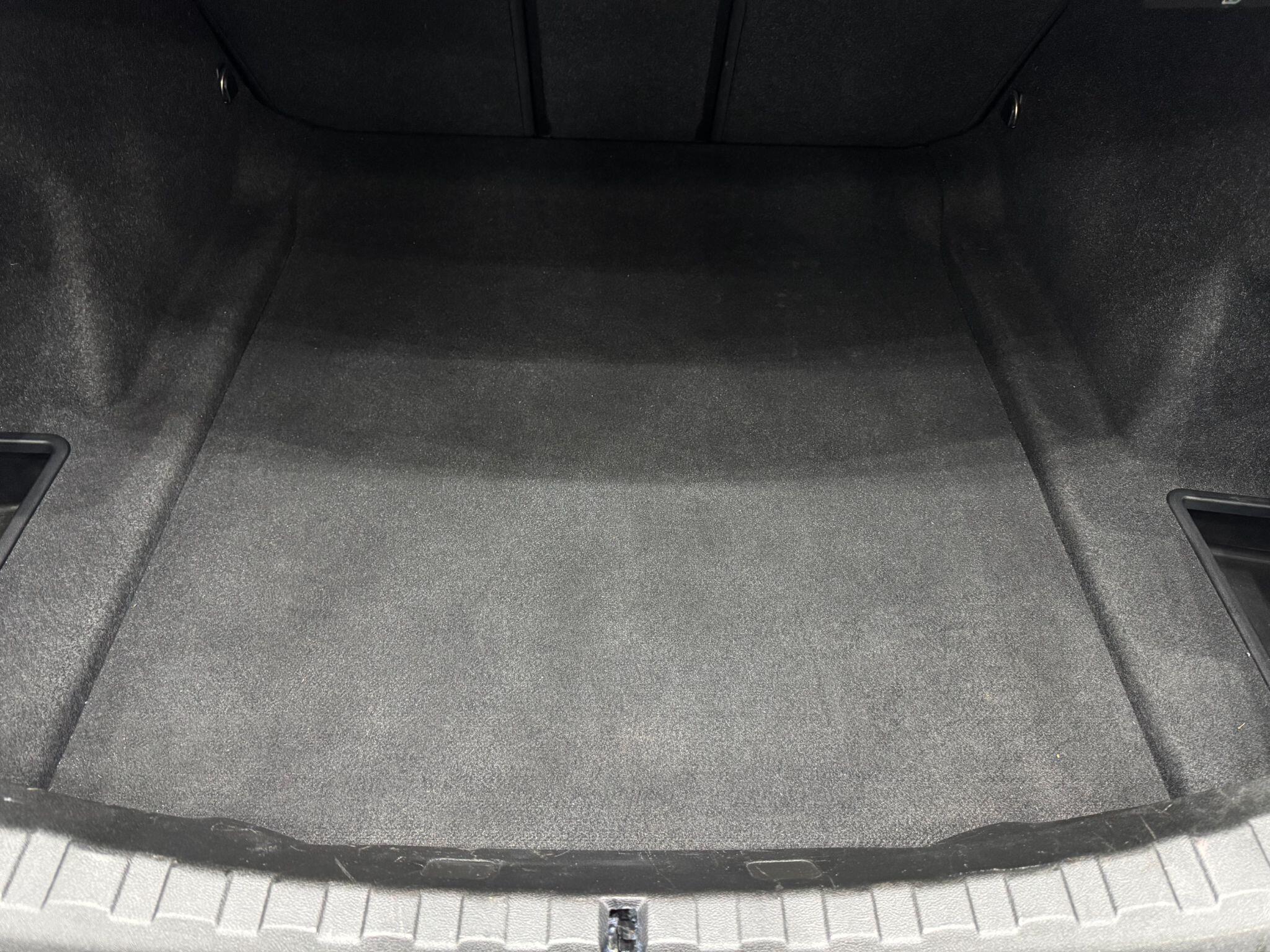 BMW 3 Series view 45