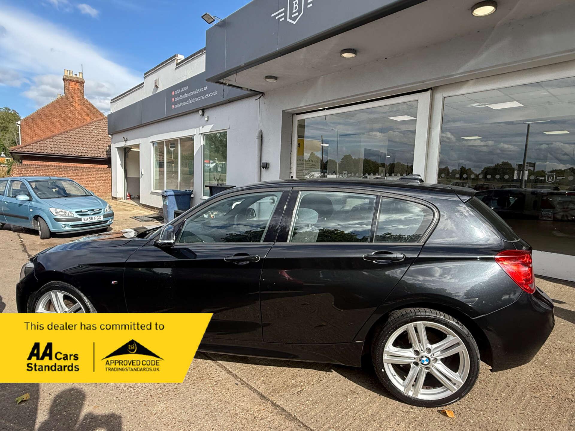 BMW 1 Series view 4