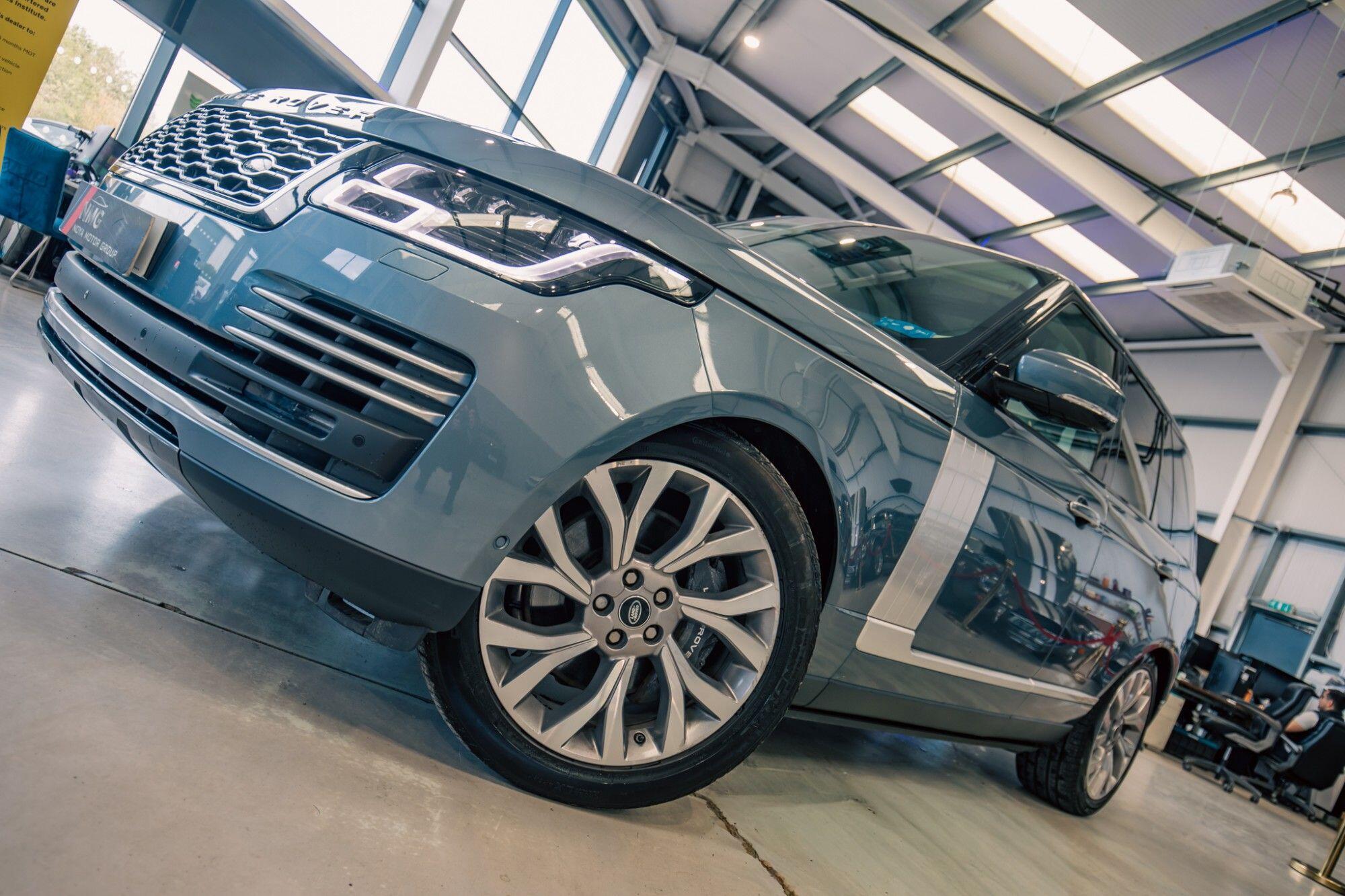 Land Rover Range Rover view 5