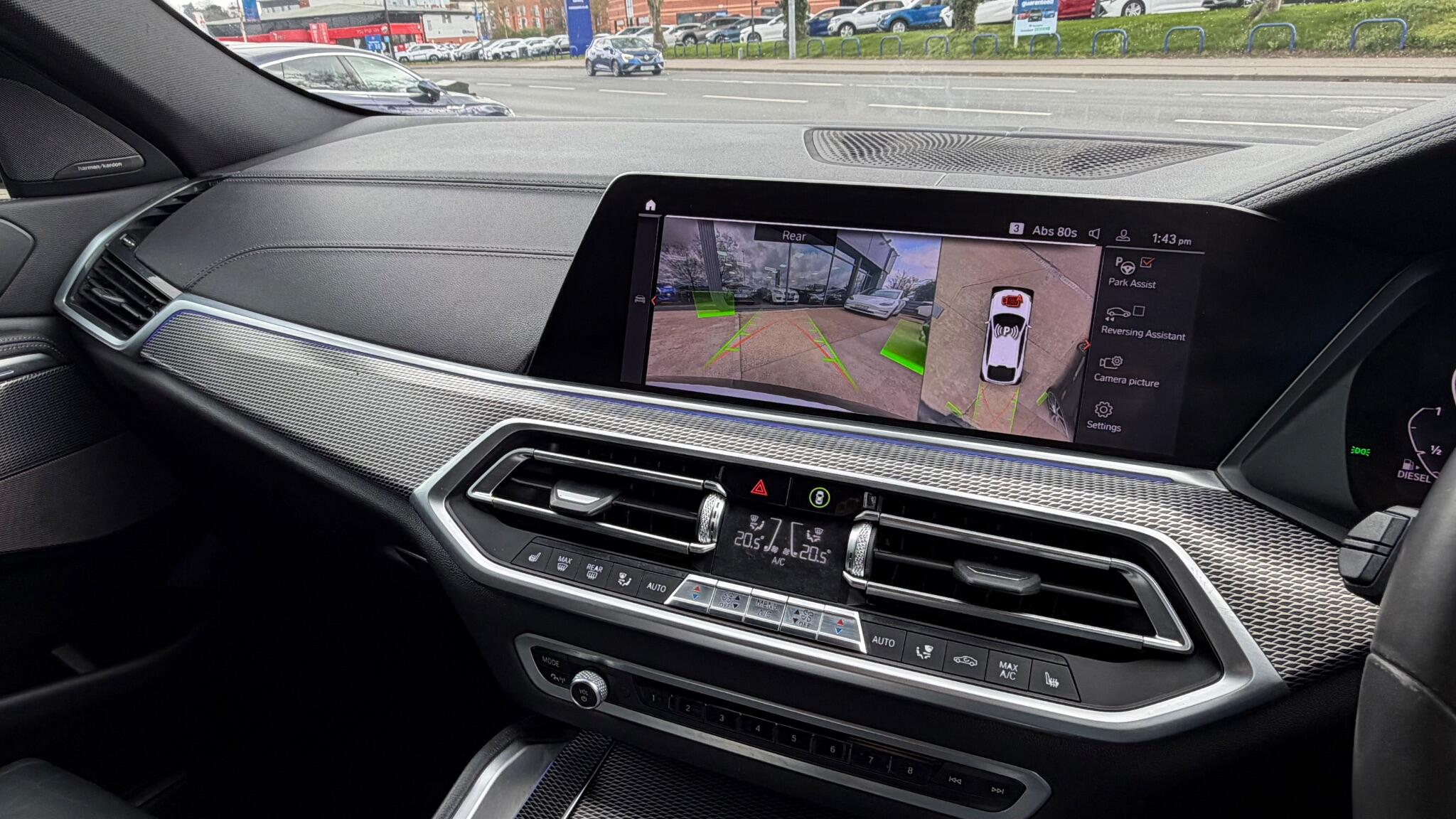 BMW X6 view 20