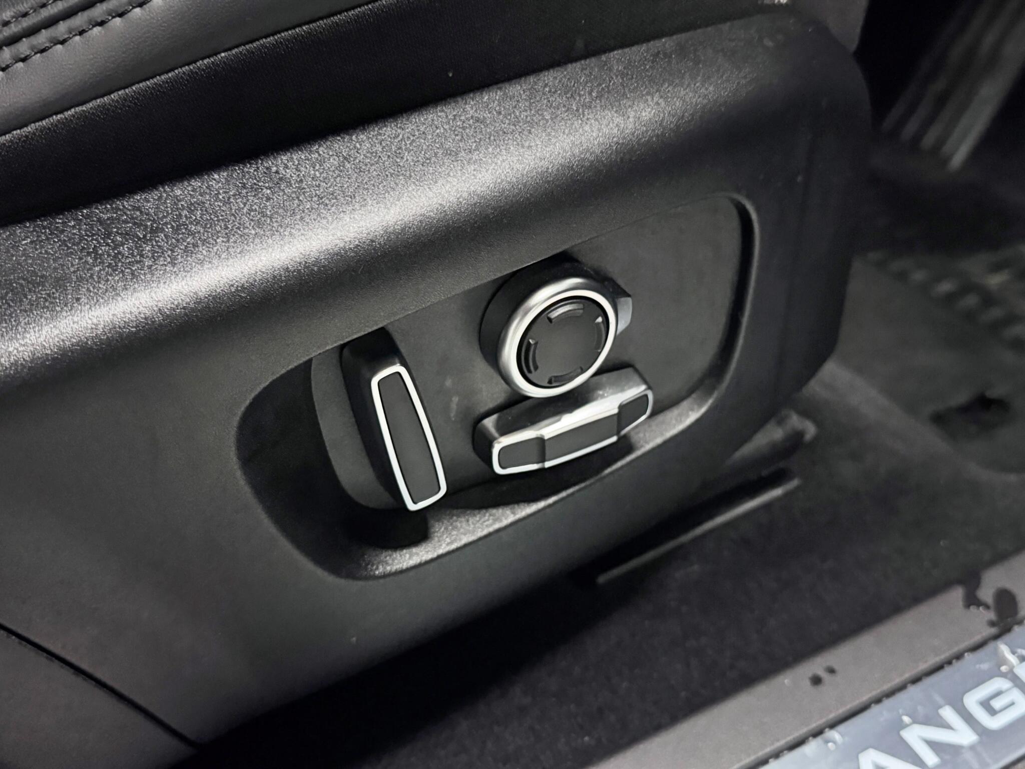 Land Rover Range Rover Evoque view 19