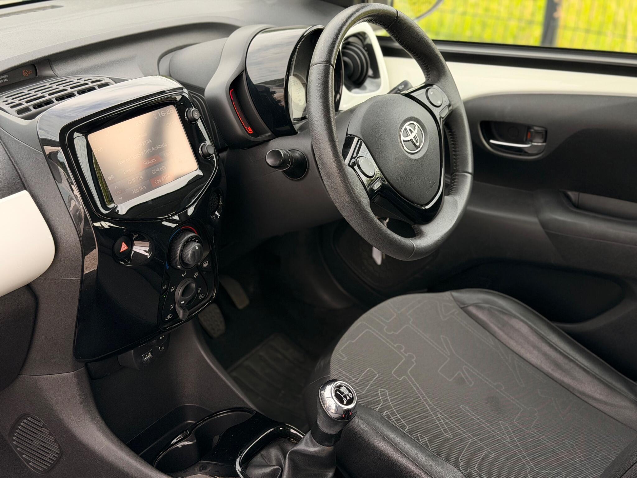 Toyota Aygo view 12
