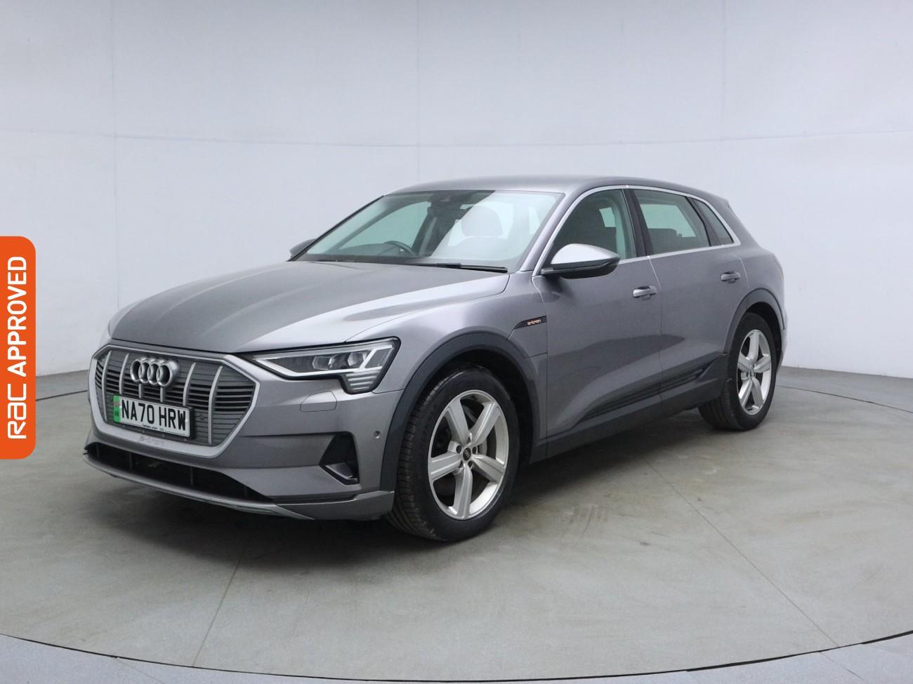 Audi E-Tron view 33