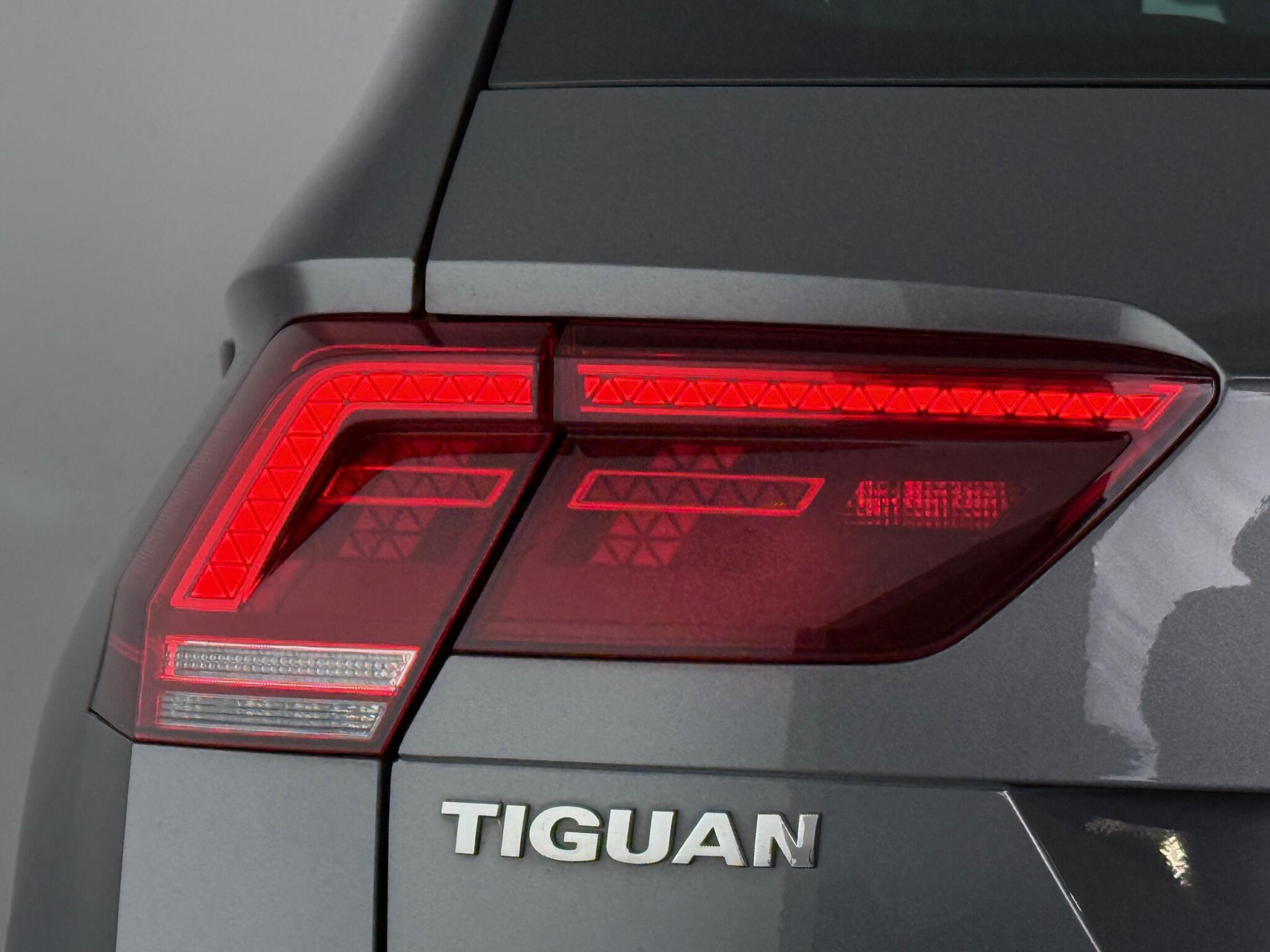 Volkswagen Tiguan view 11
