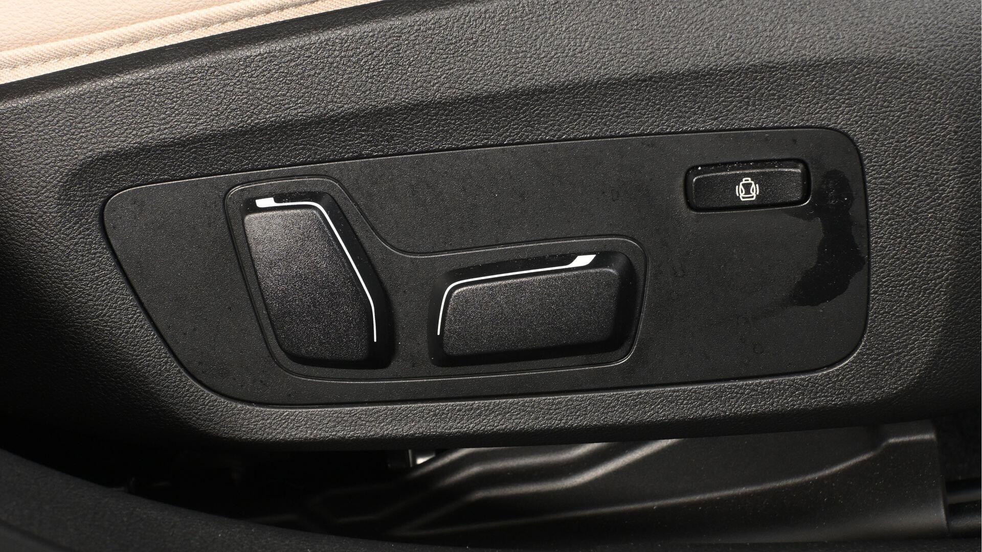 BMW 3 Series view 26