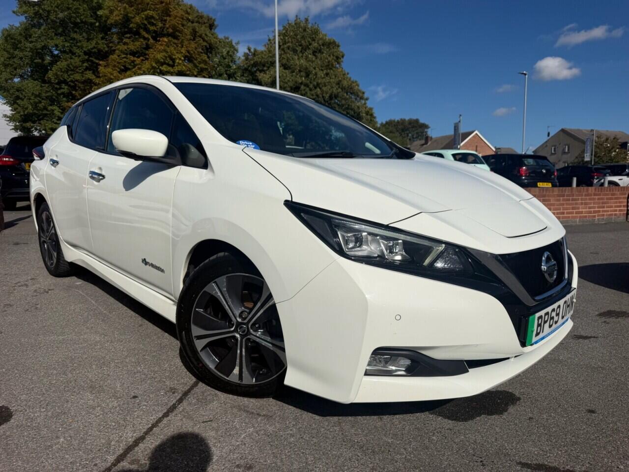 Nissan Leaf view 16