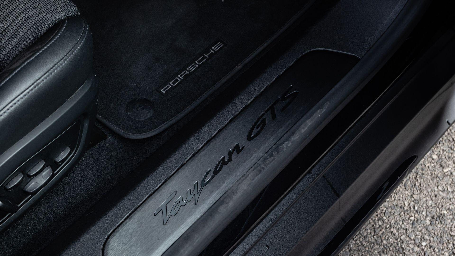 Porsche Taycan view 69