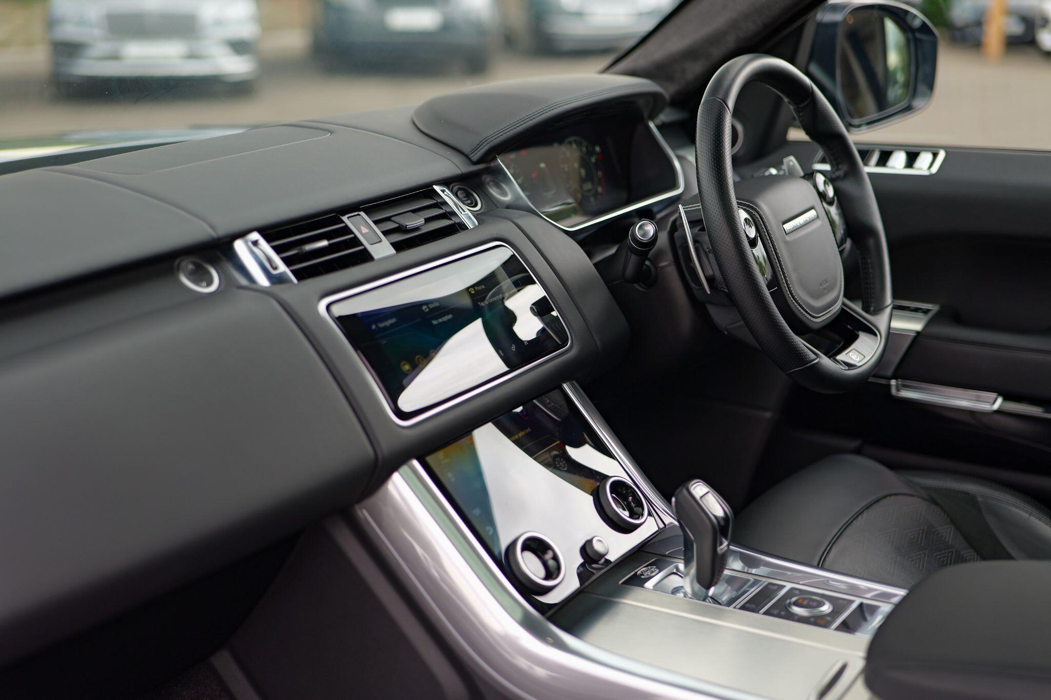 Land Rover Range Rover Sport view 18