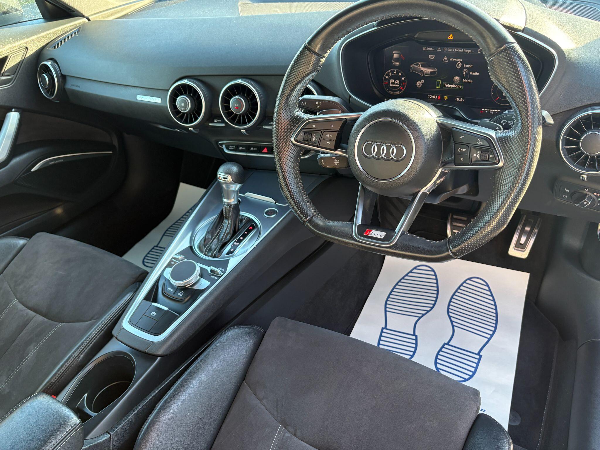 Audi TT view 25