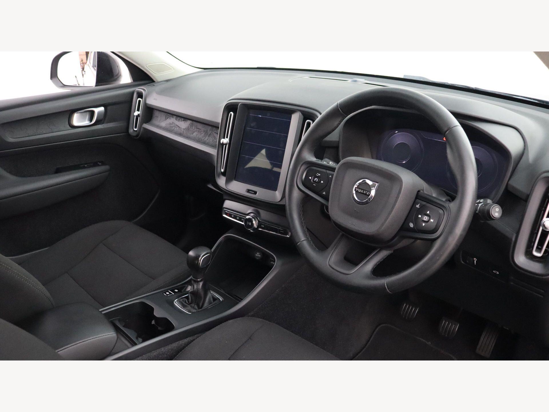 Volvo XC40 view 5