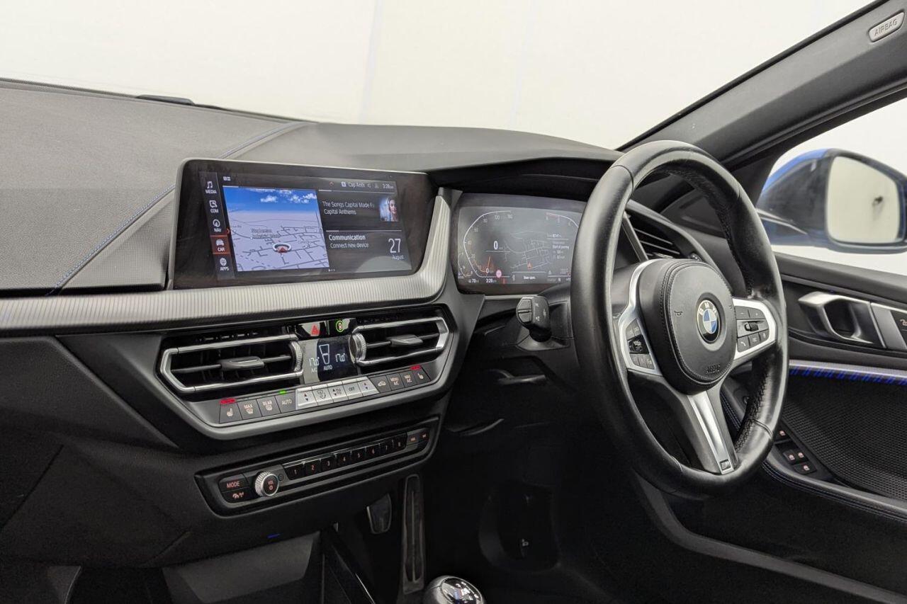 BMW 1 Series view 27