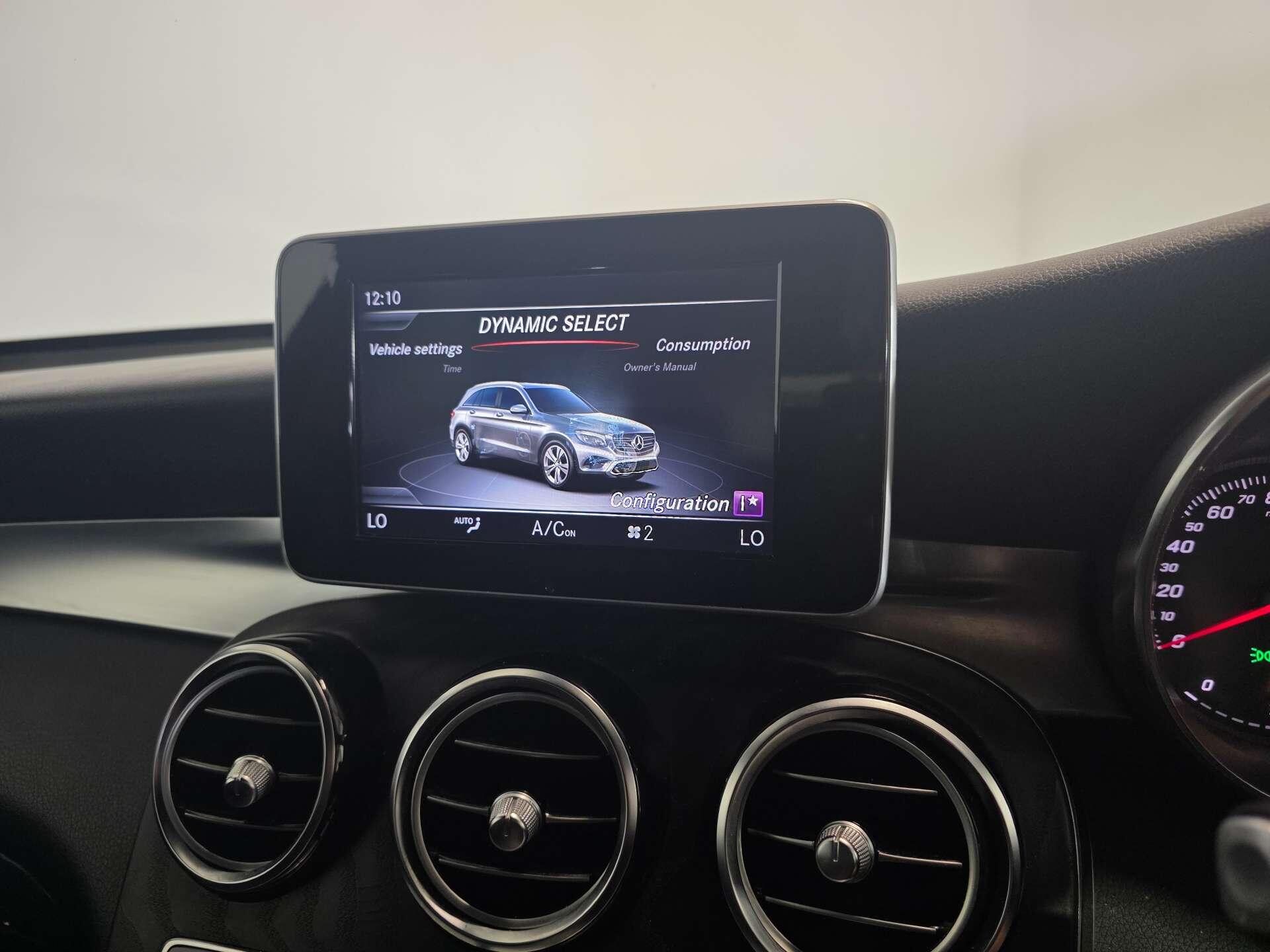 Mercedes-Benz GLC view 32
