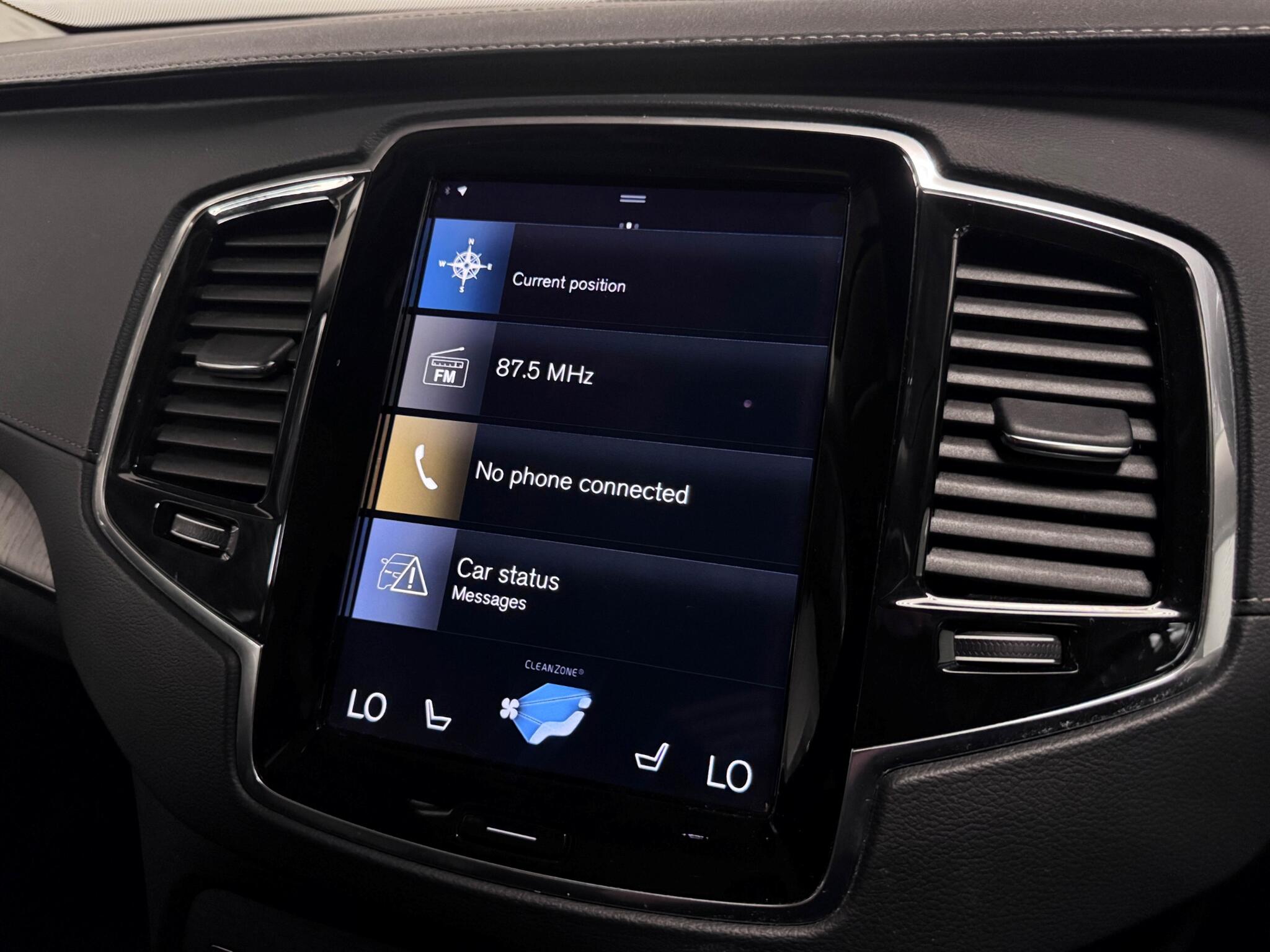 Volvo XC90 view 44
