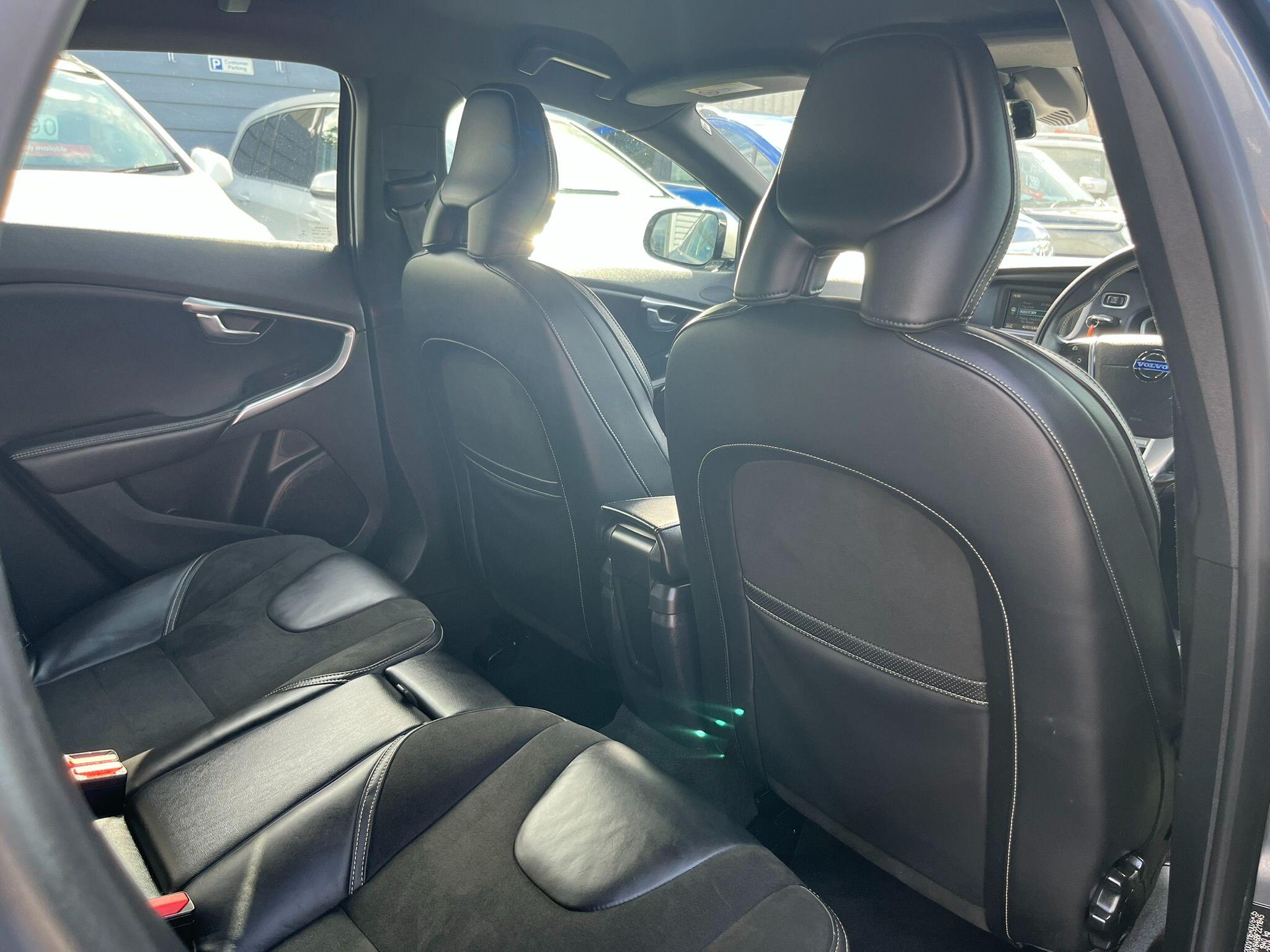 Volvo V40 view 32
