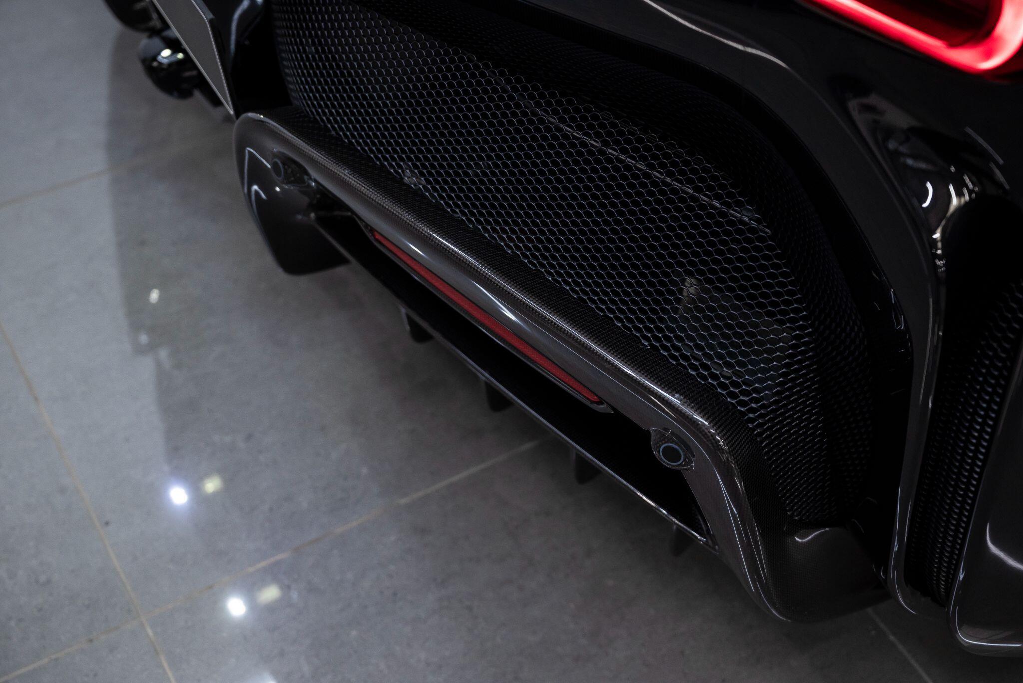 Ferrari SF90 Stradale view 57