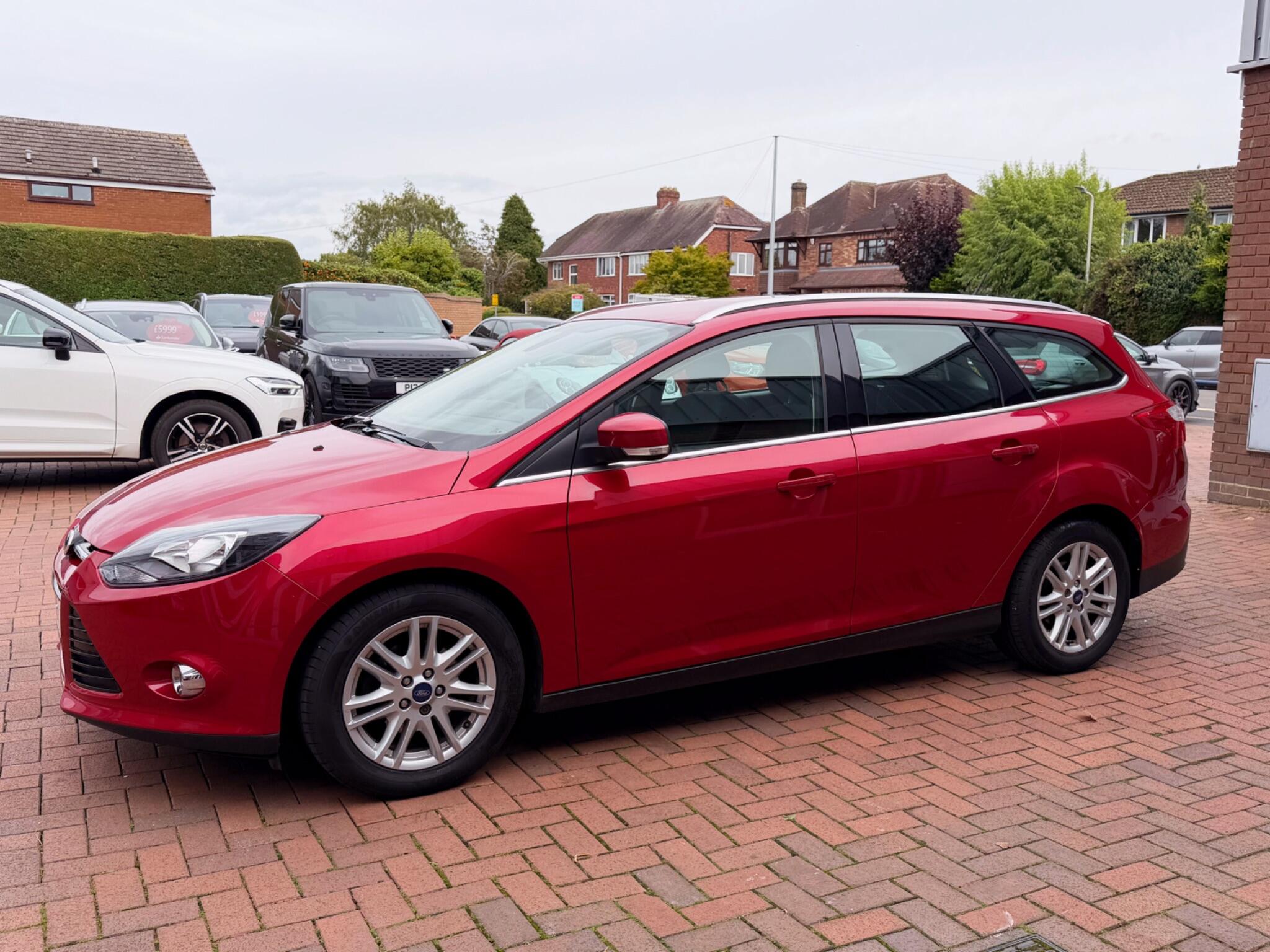 Ford Focus view 33