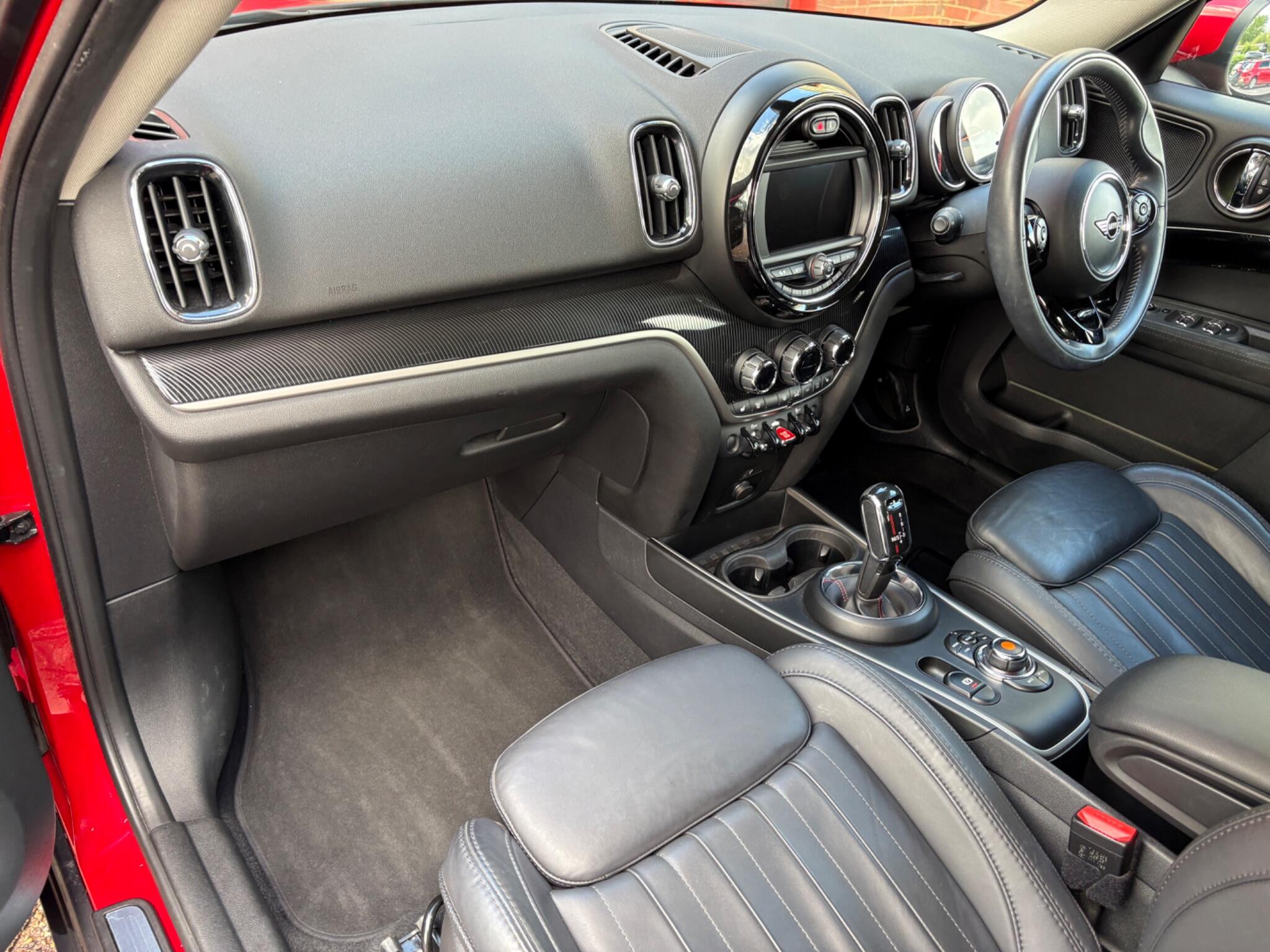 Mini Countryman view 17