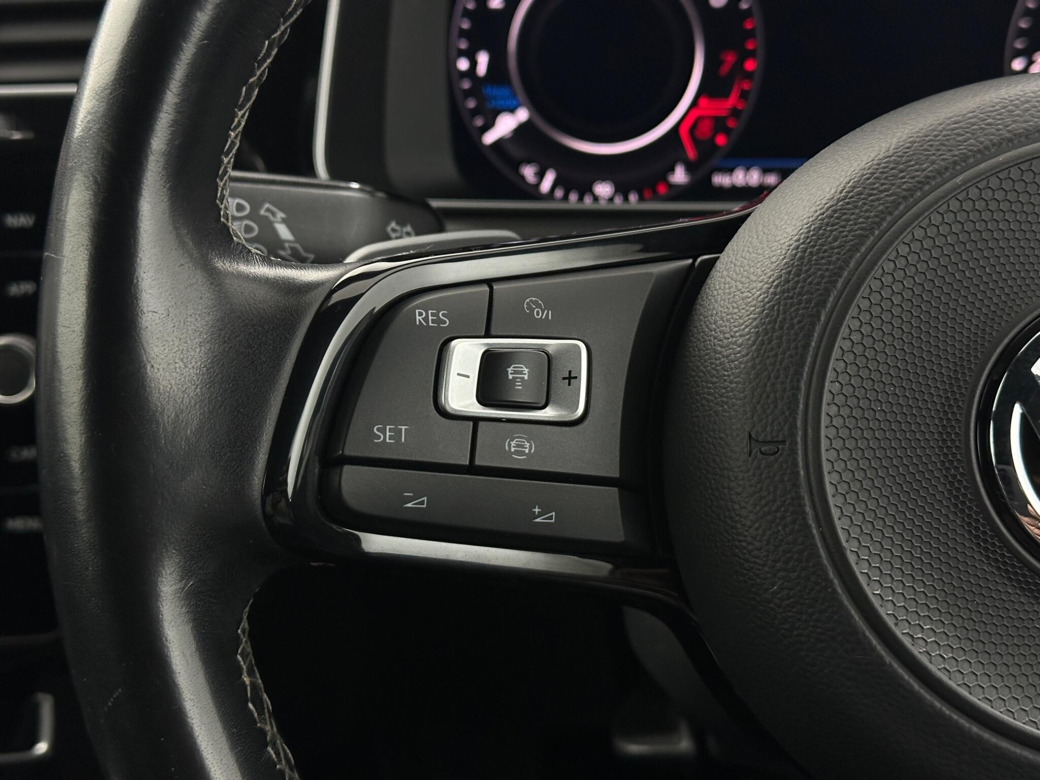 Volkswagen Golf view 15