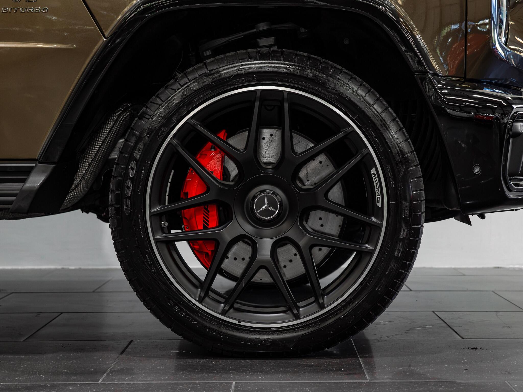 Mercedes-Benz G-Class view 3