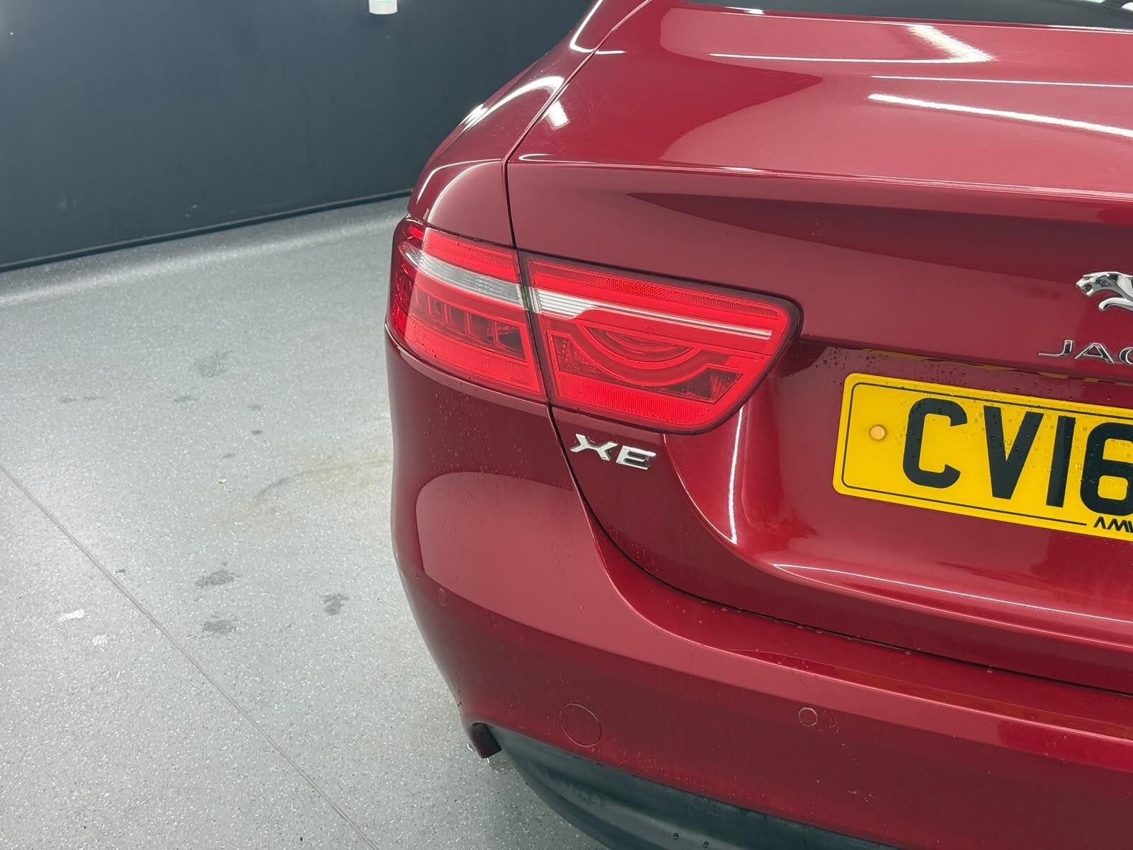 Jaguar Xe view 8