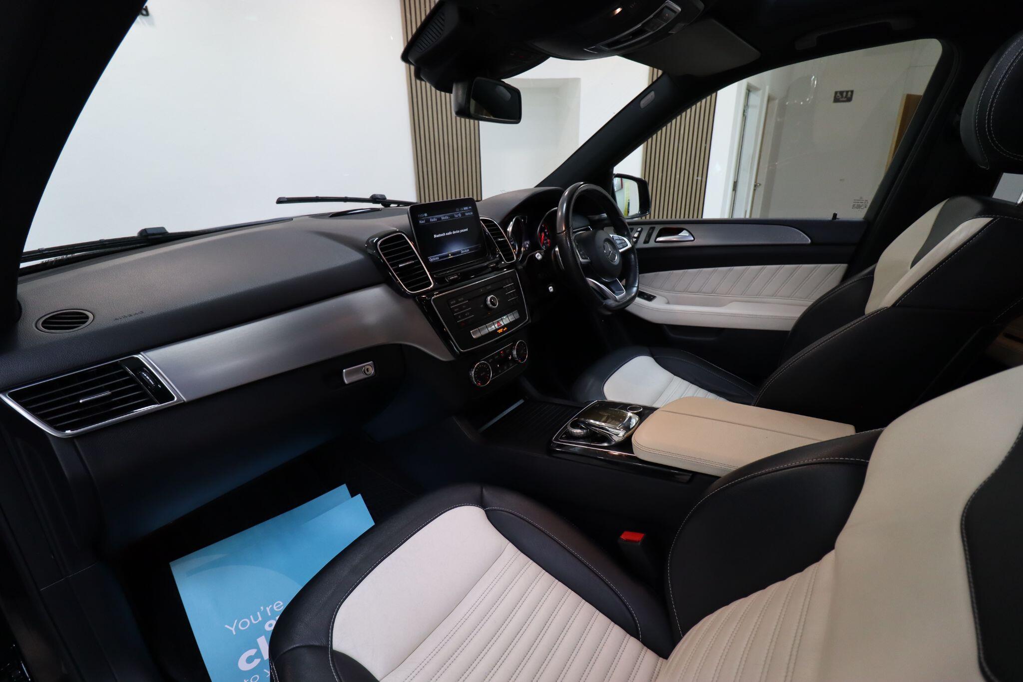 Mercedes-Benz Gle view 10