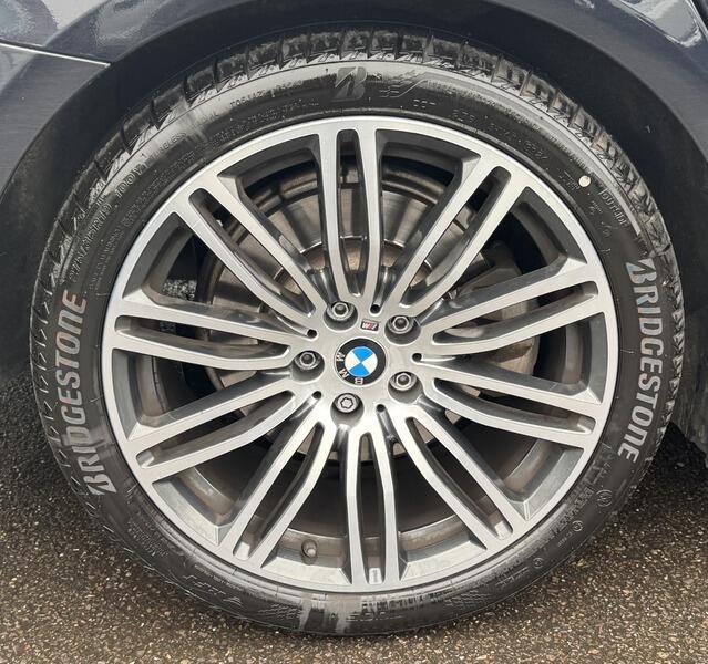 2017 BMW 5 Series image 24