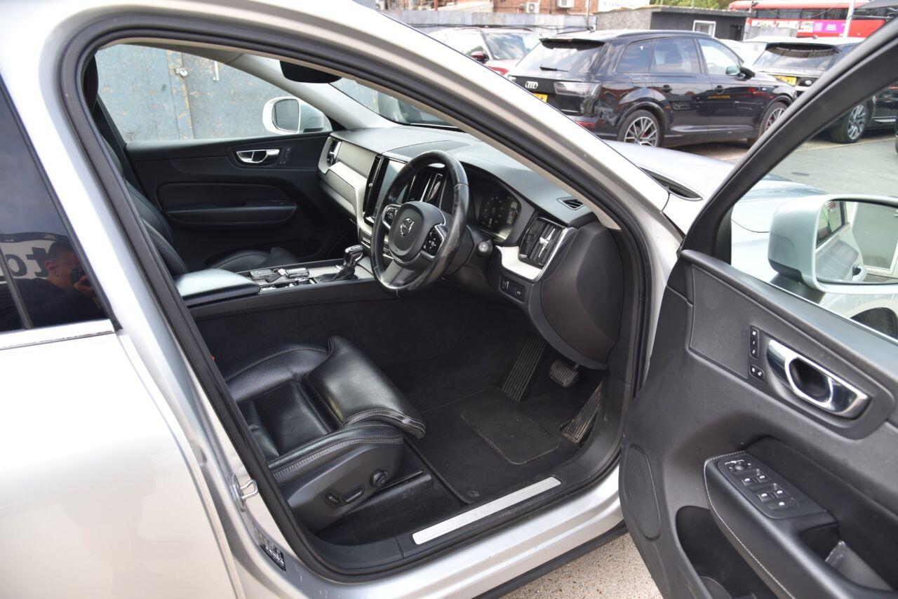 Volvo XC60 view 19