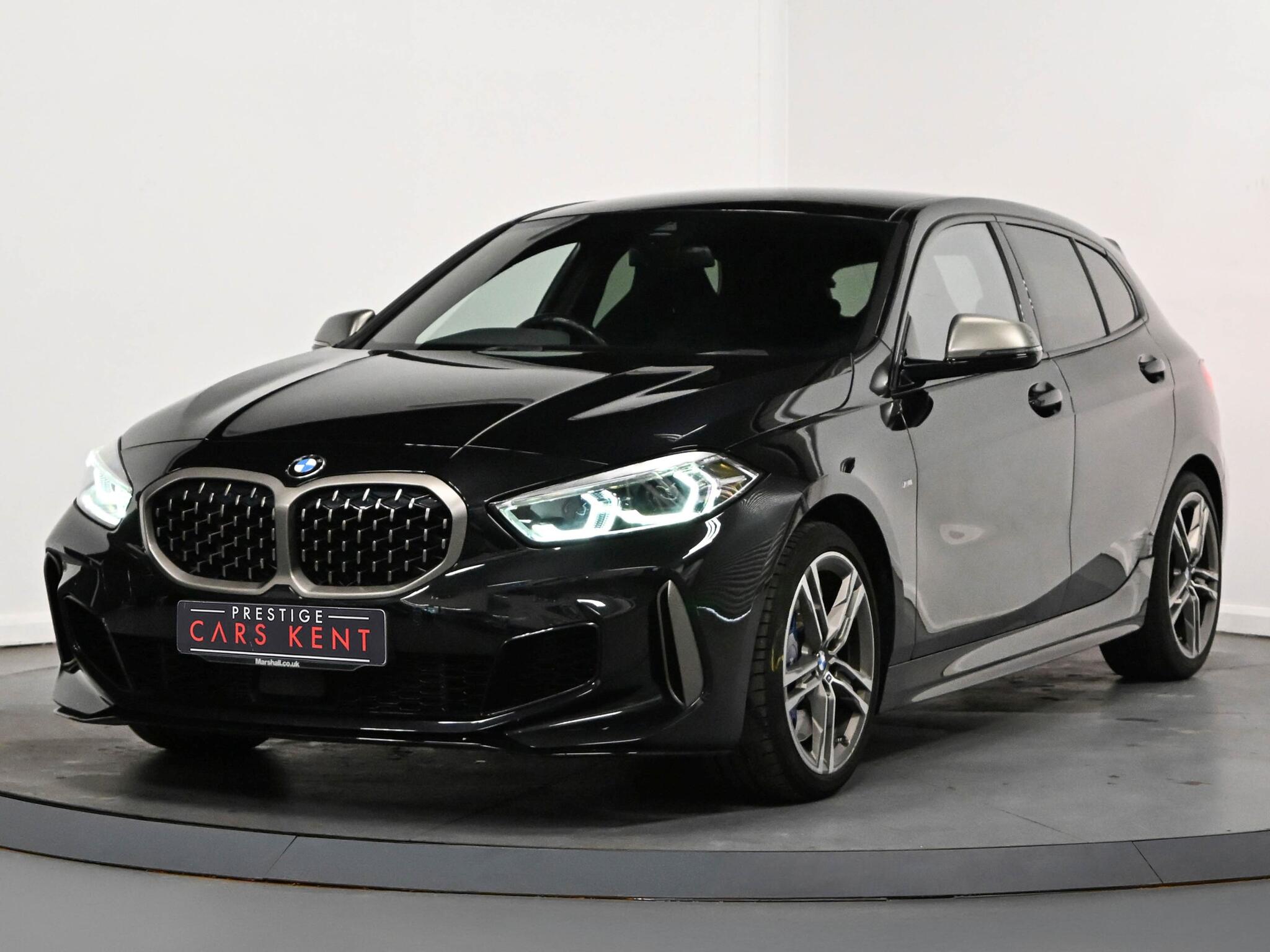 BMW 1 Series view 6
