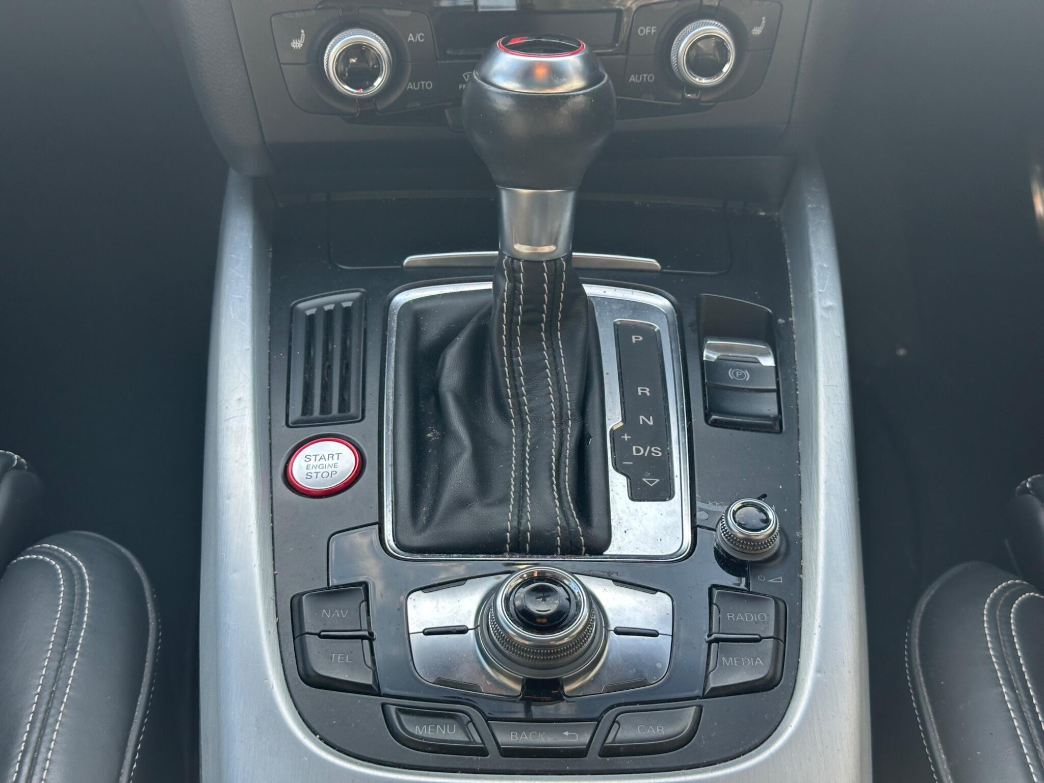 Audi SQ5 view 33
